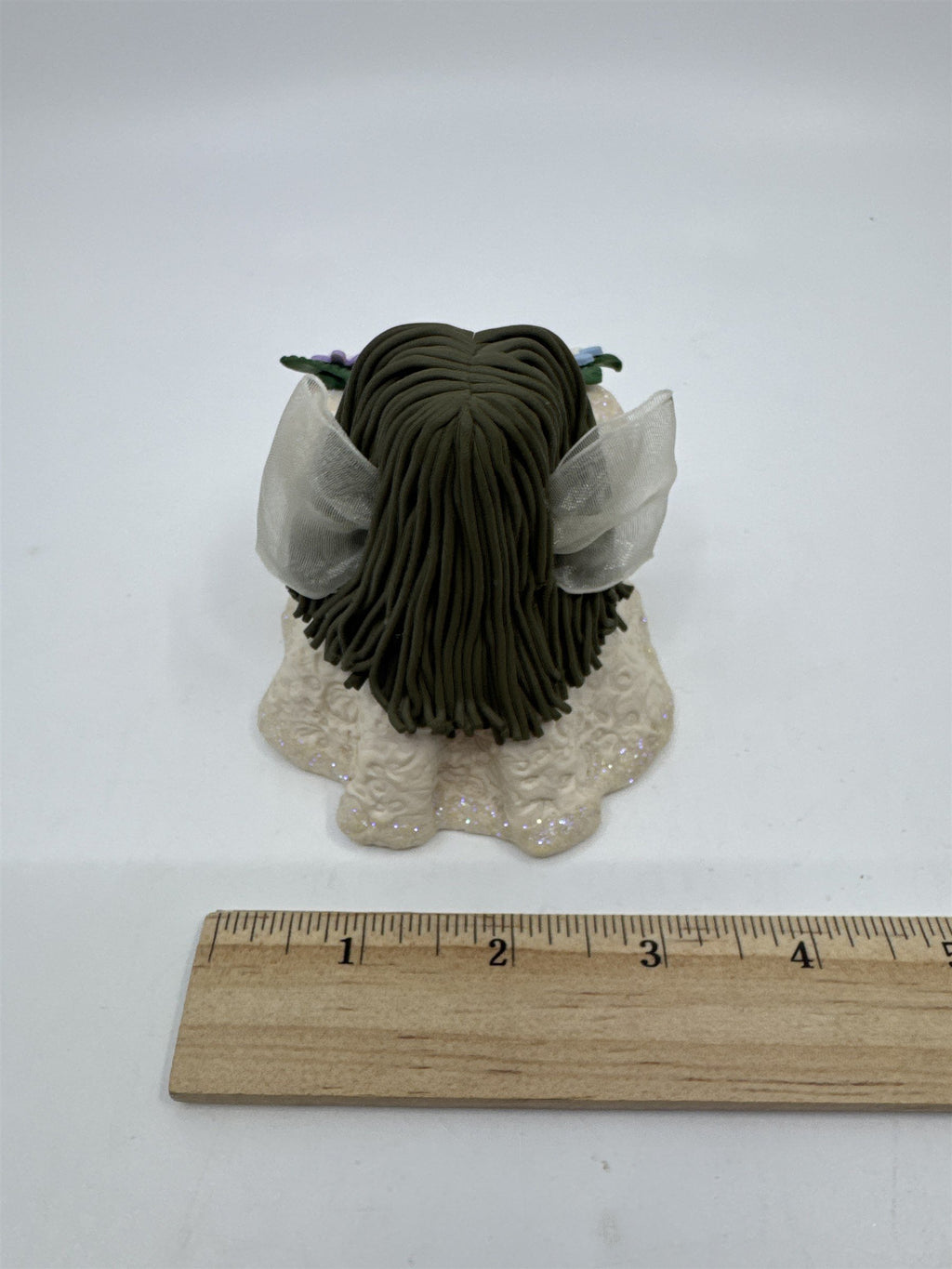 Kneeded Angels Friendship Angel Decorative Figurine W/ Flowers # 6005