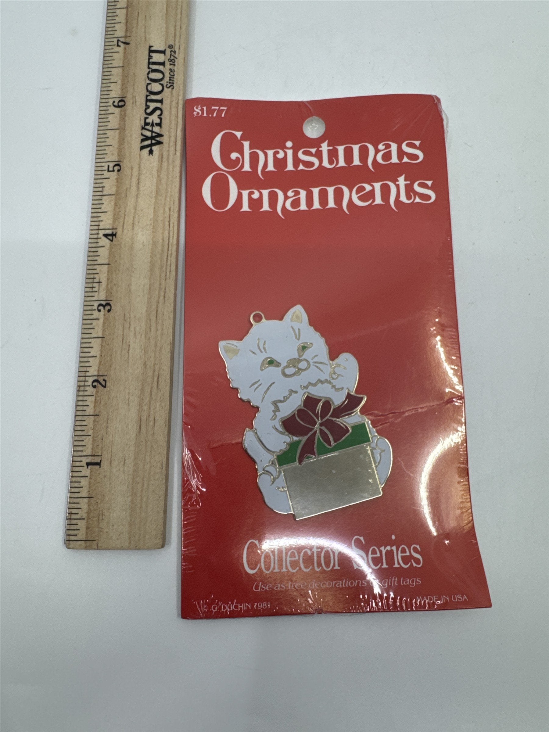 Vintage Holiday Christmas Ornament/Gift Tag White And Silver Cat W/ Present