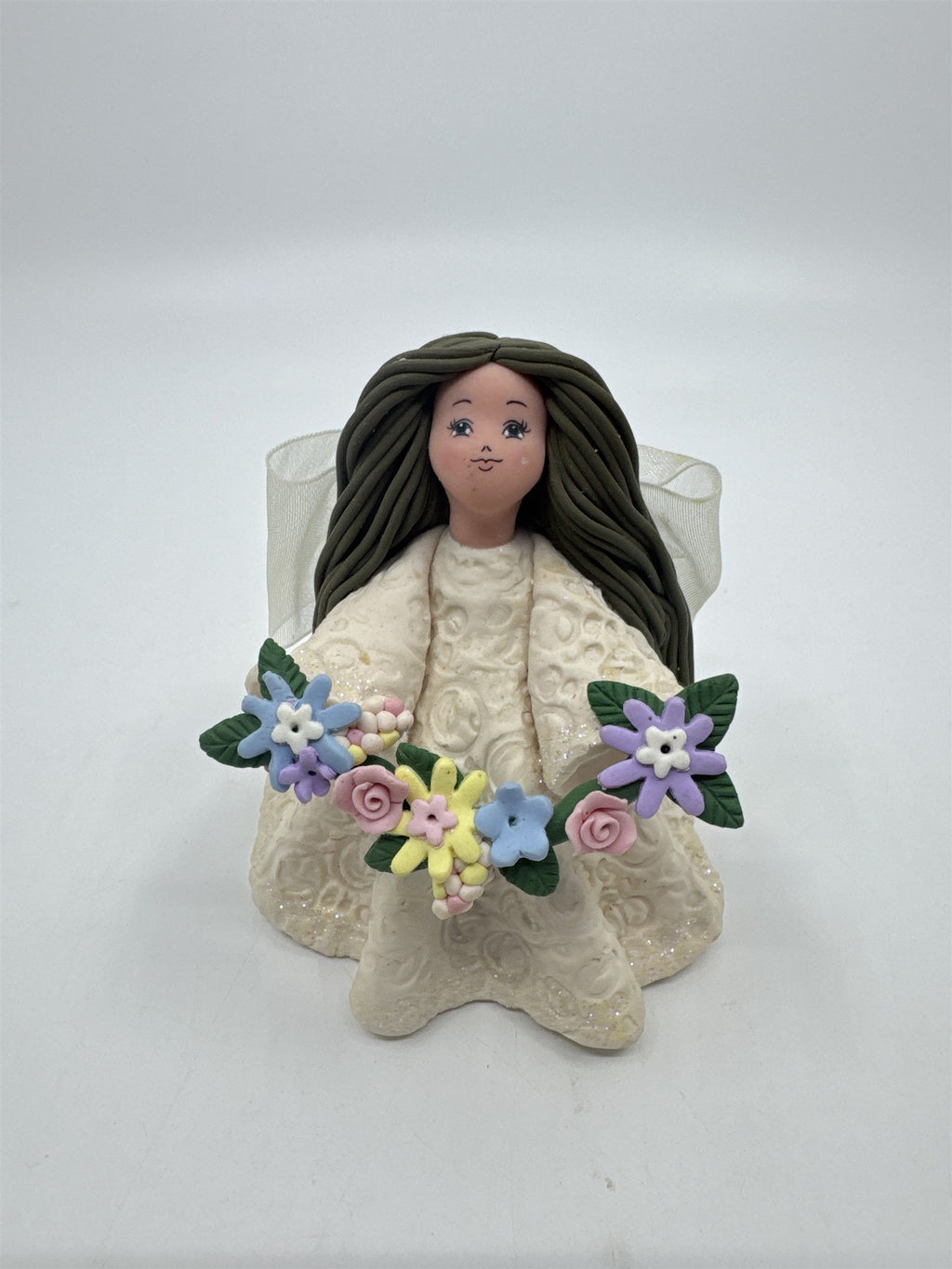 Kneeded Angels Friendship Angel Decorative Figurine W/ Flowers # 6005
