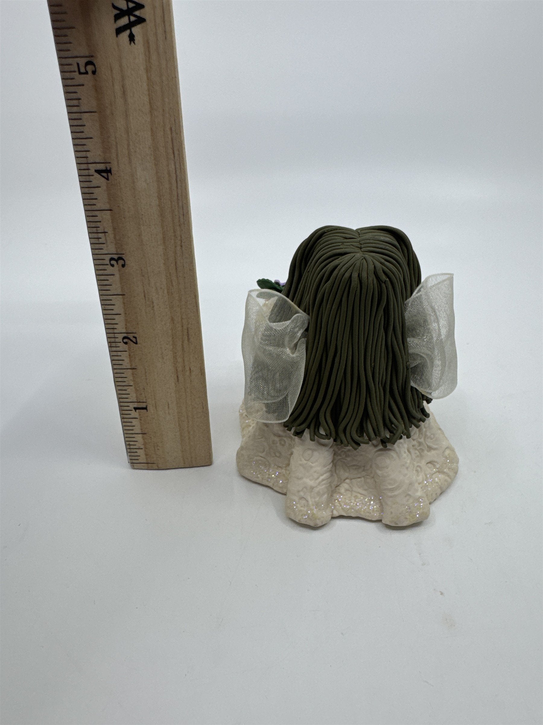 Kneeded Angels Friendship Angel Decorative Figurine W/ Flowers # 6005