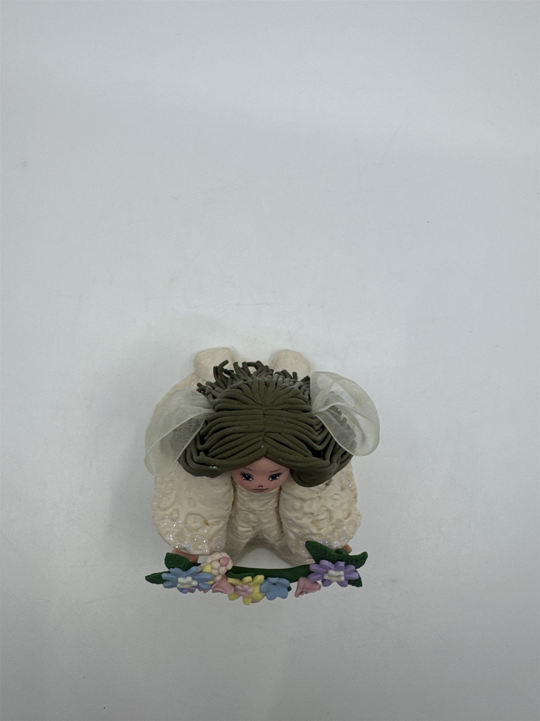 Kneeded Angels Friendship Angel Decorative Figurine W/ Flowers # 6005