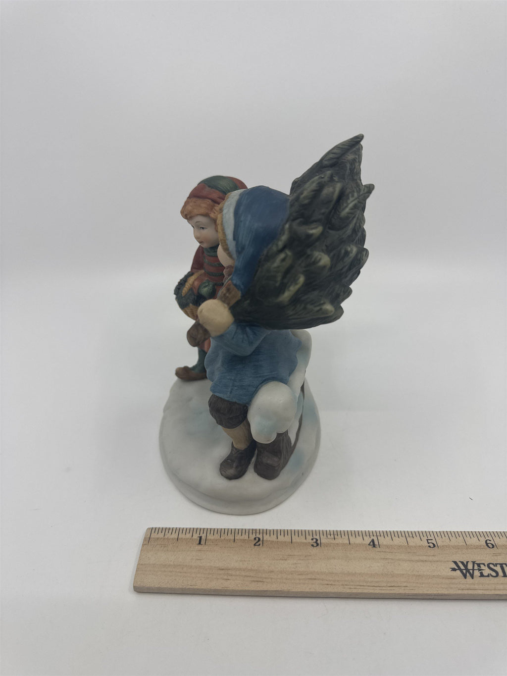 1981 Christmas Memories Sharing The Christmas Spirit Avon First Edition Figurine