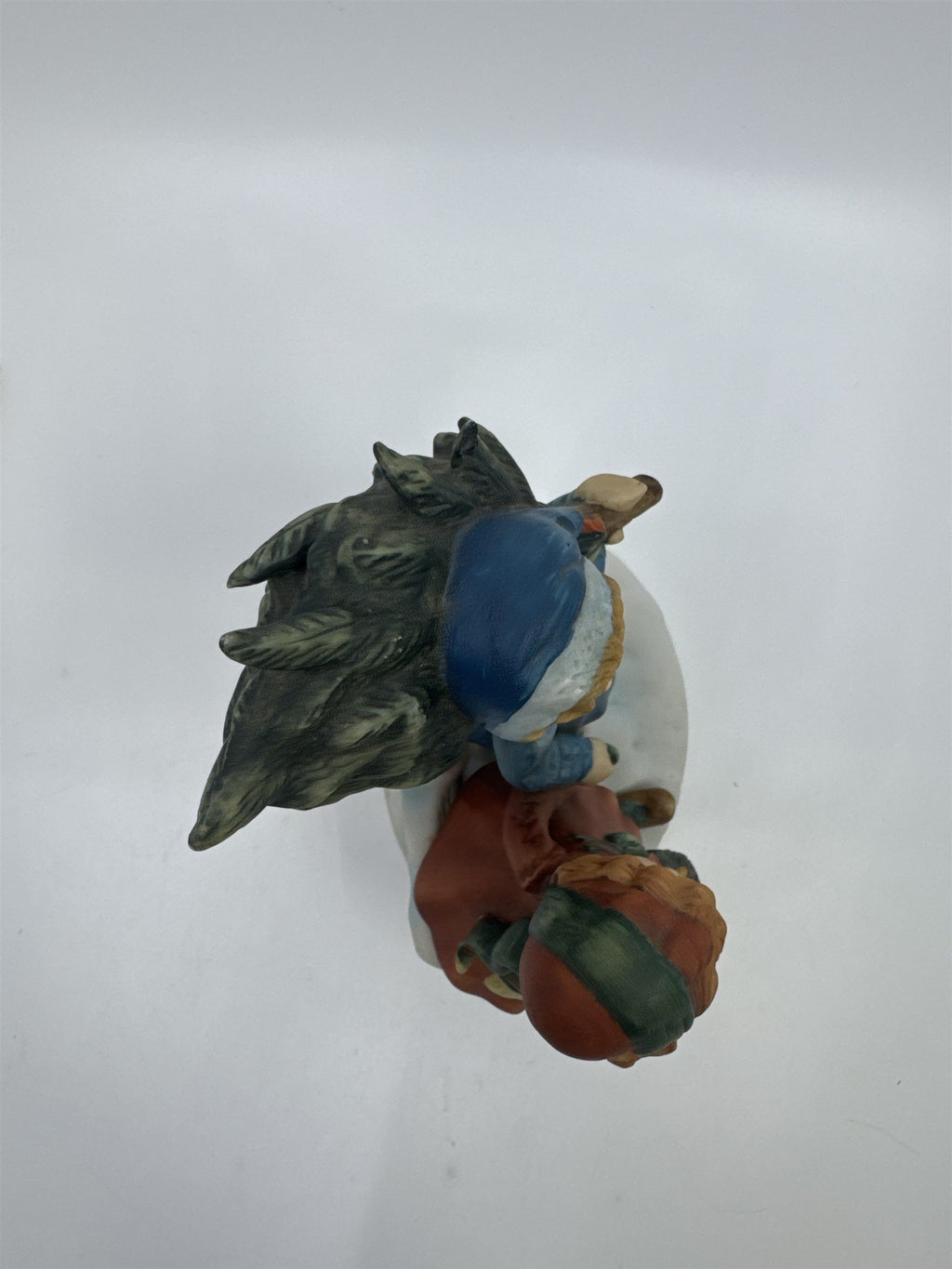 1981 Christmas Memories Sharing The Christmas Spirit Avon First Edition Figurine