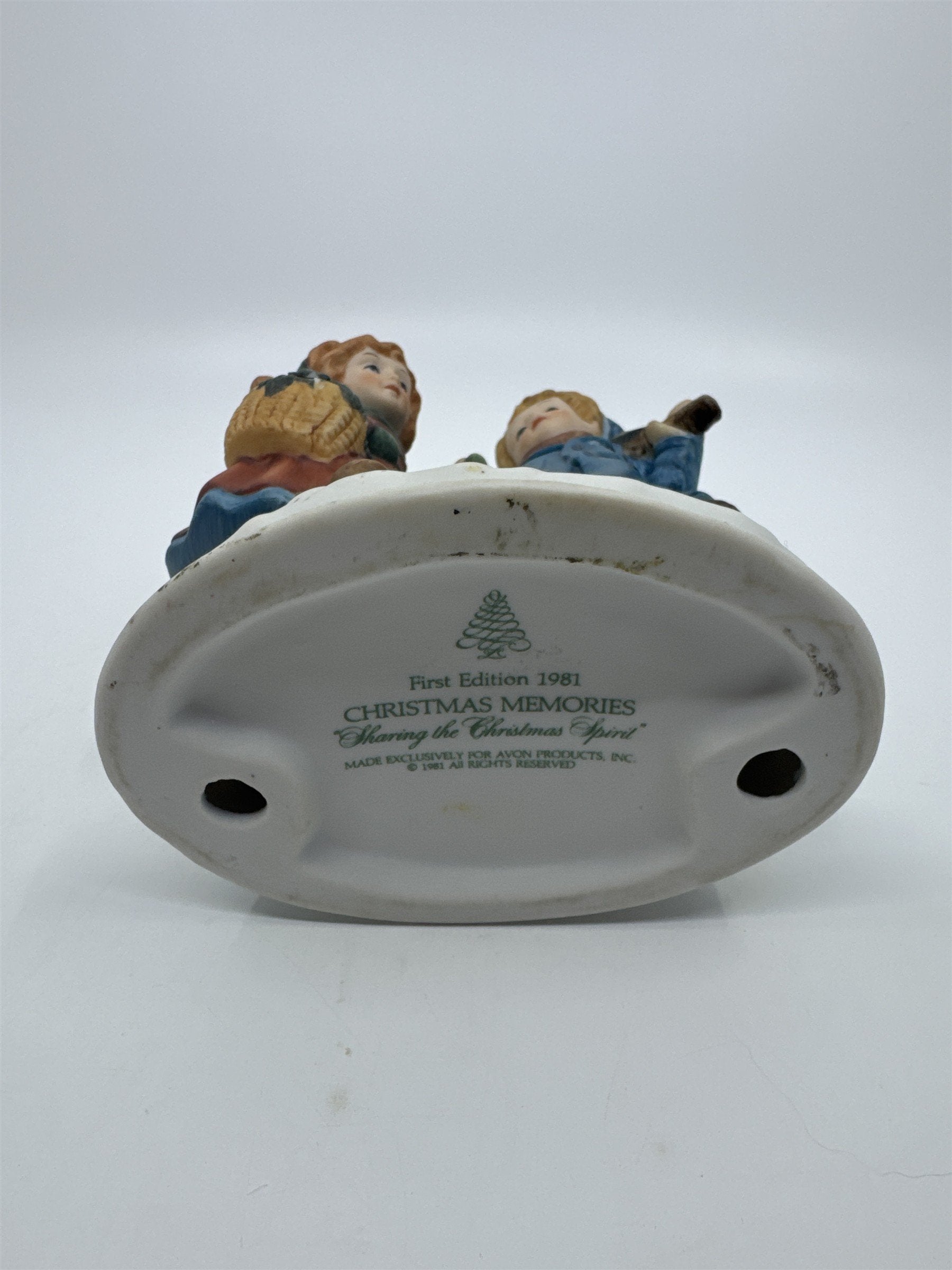1981 Christmas Memories Sharing The Christmas Spirit Avon First Edition Figurine