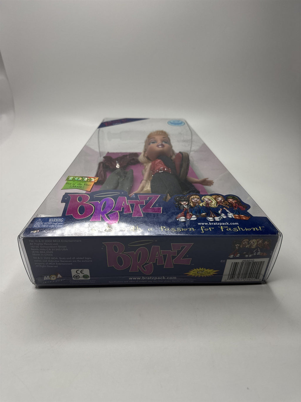 Vintage MGA 2002 Bratz Xpress It! Fashion Collection Cloe NIB