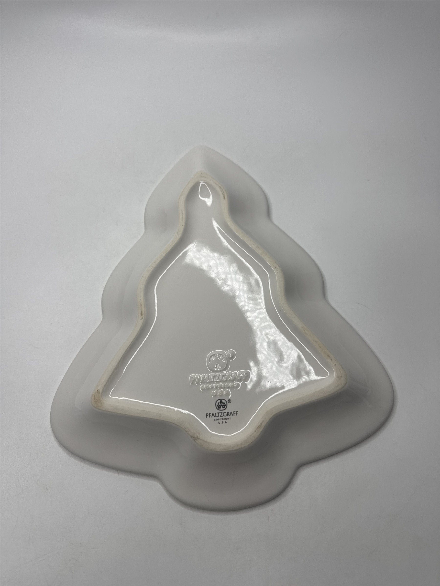 Pfaltzgraff Winterberry Christmas Tree Serving Dish 10.5" Ceramic Dish