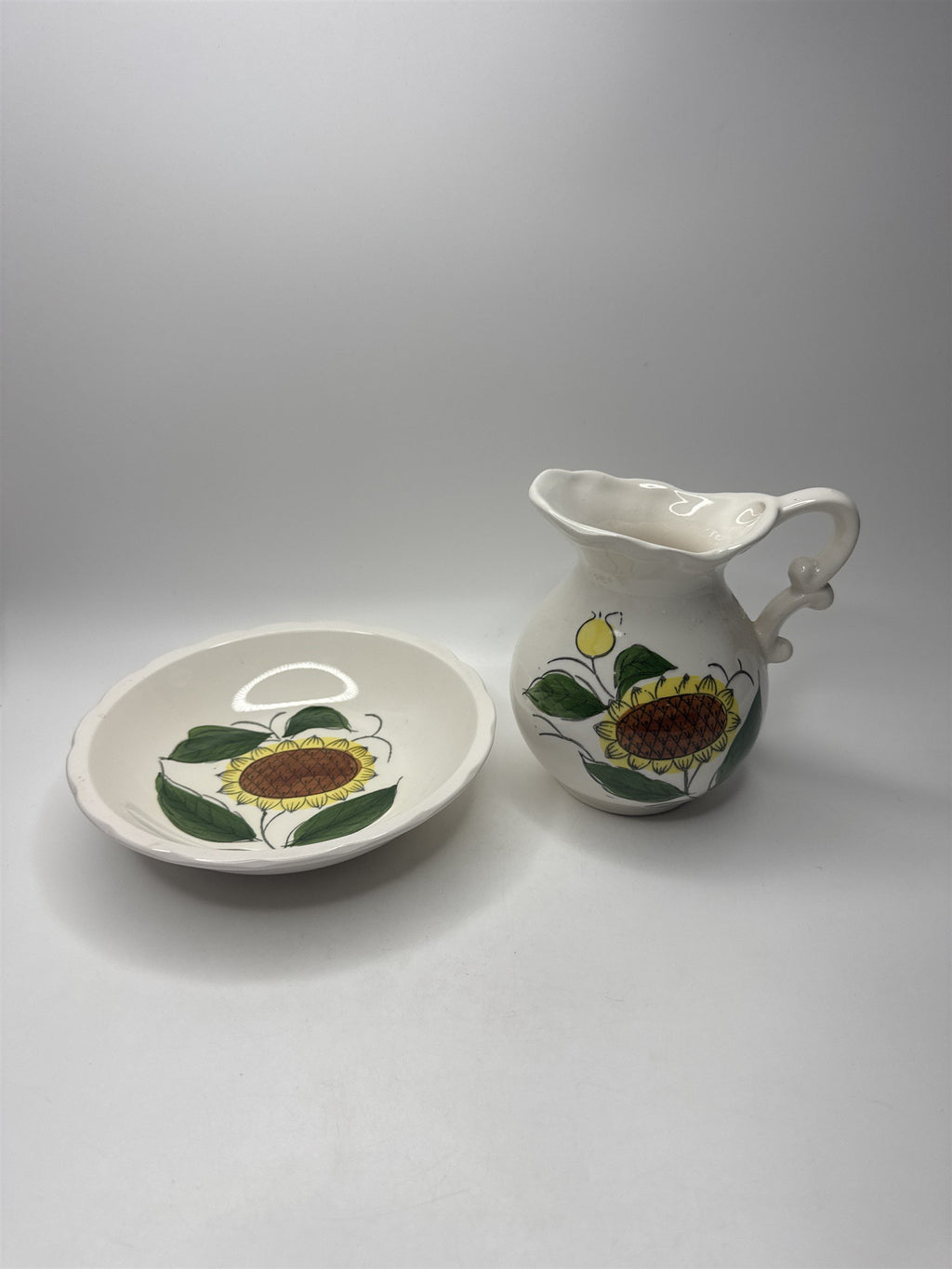 Japan Small Sunflower Pitcher with Wash Basin Dish Sunflower Floral Pitcher Set