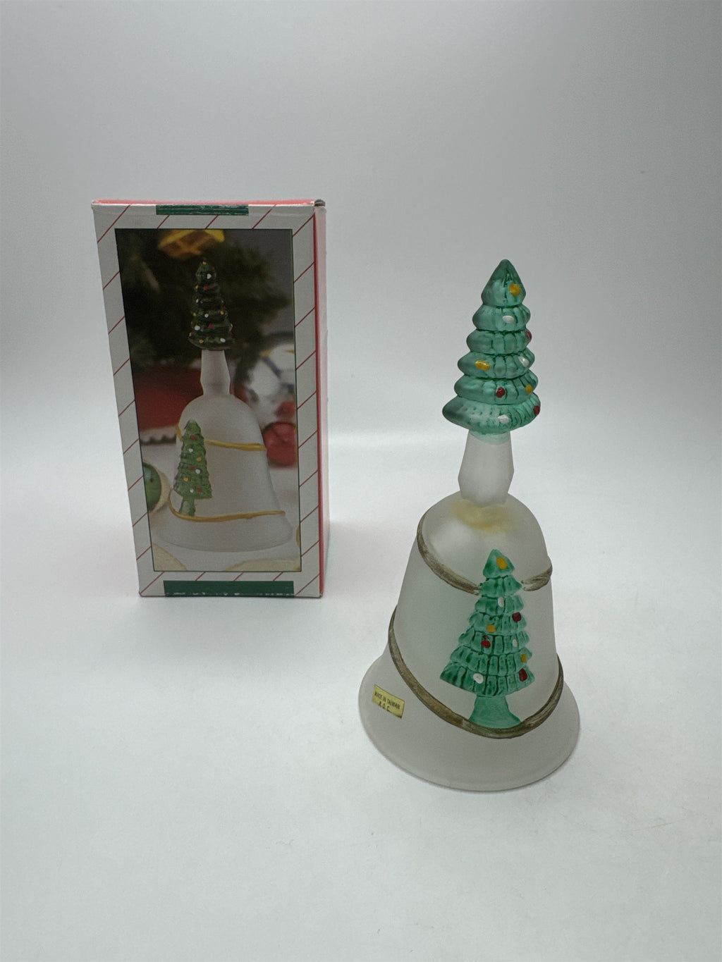 Vintage Jay Import Co Inc 16-1512B Christmas Tree Glass Dinner Bell