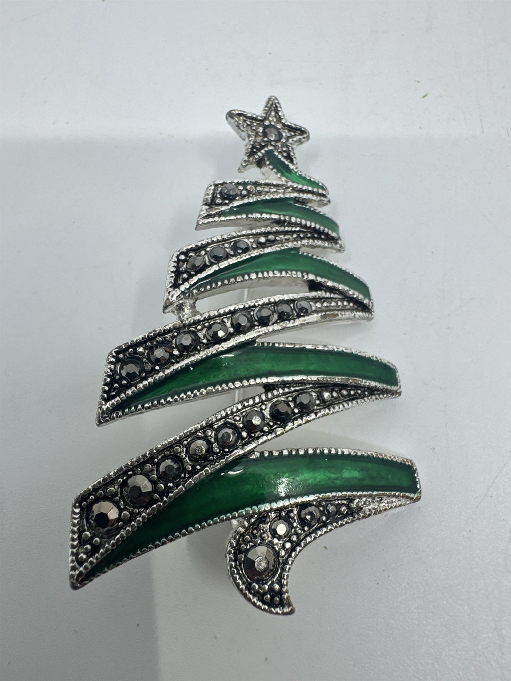Vintage Green And Silver Christmas Tree Enamel Zig Zag Design Brooch Pin