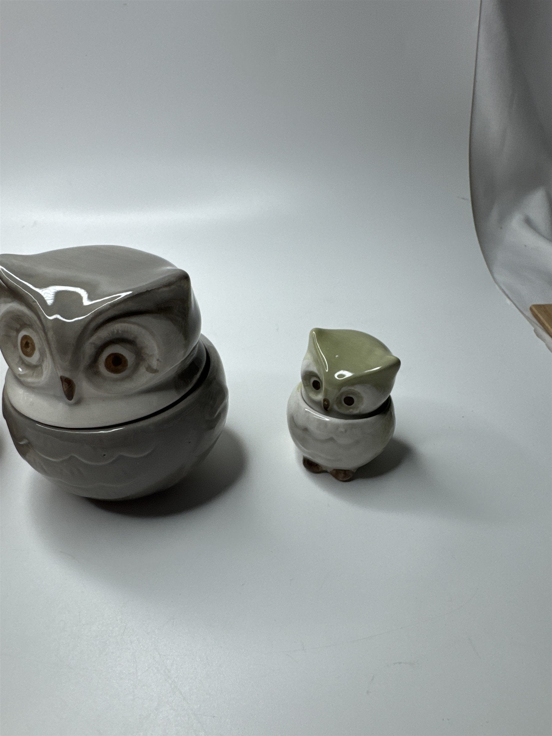 Vintage Set of Ceramic Owl Measuring Cups and Cookie Jar (Some Chips/Crazing)