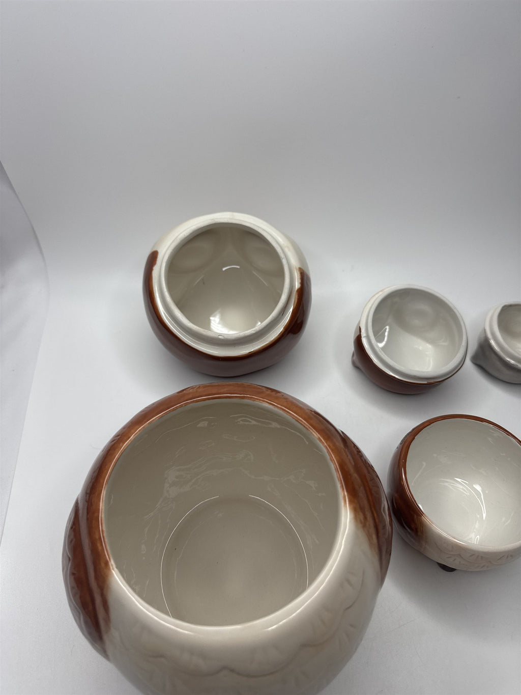 Vintage Set of Ceramic Owl Measuring Cups and Cookie Jar (Some Chips/Crazing)