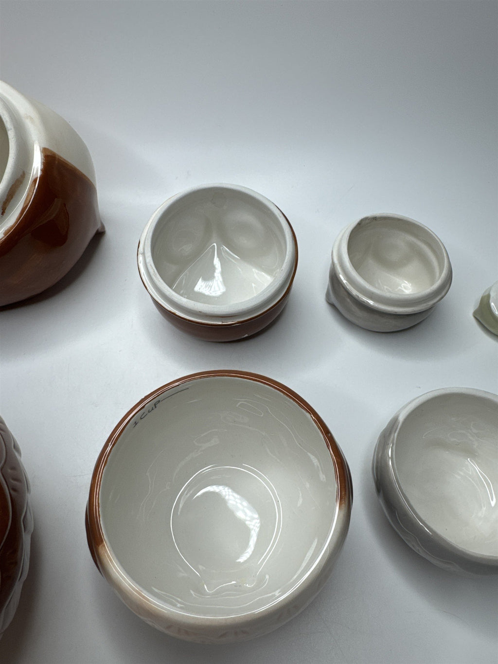 Vintage Set of Ceramic Owl Measuring Cups and Cookie Jar (Some Chips/Crazing)