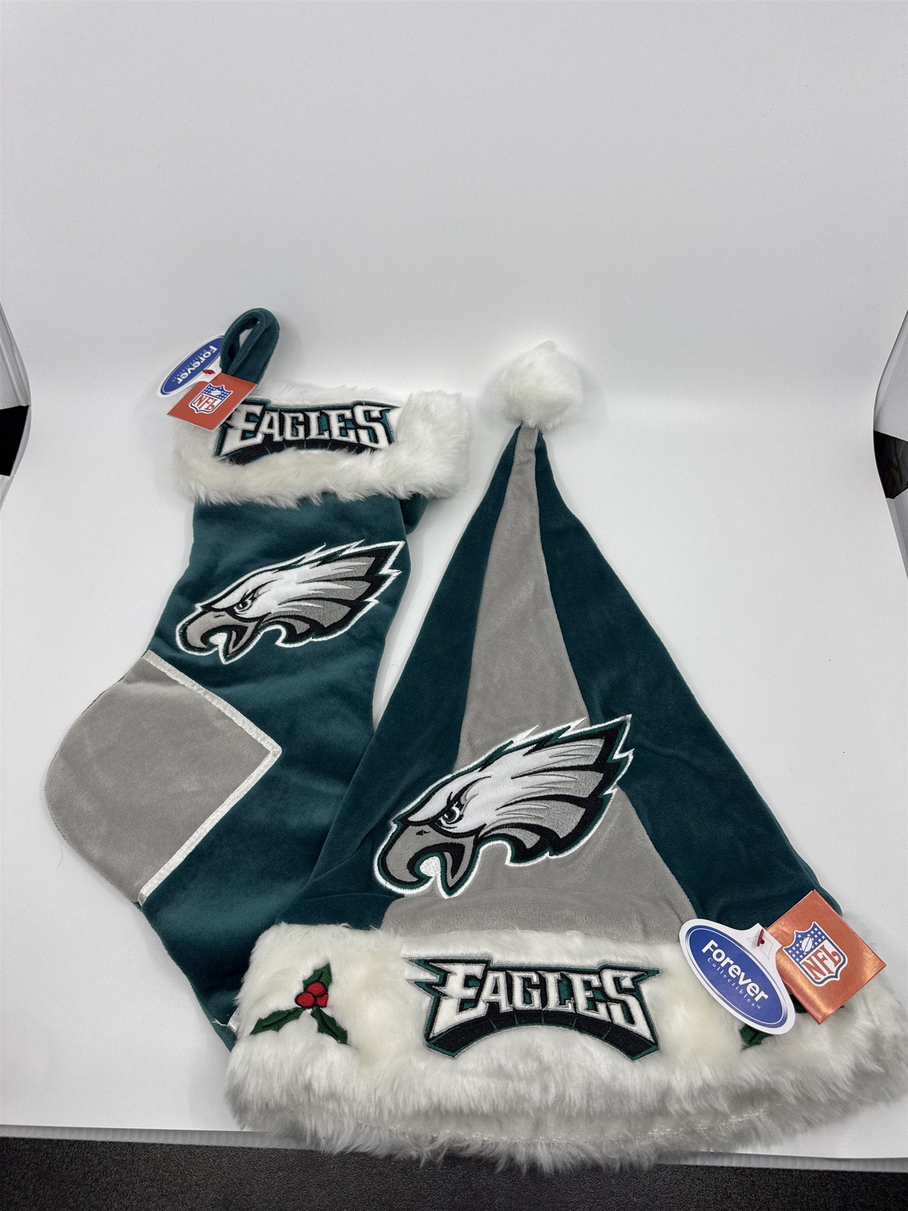 Philadelphia Eagles NFL Green And Grey Plush Christmas Stocking And Hat Set