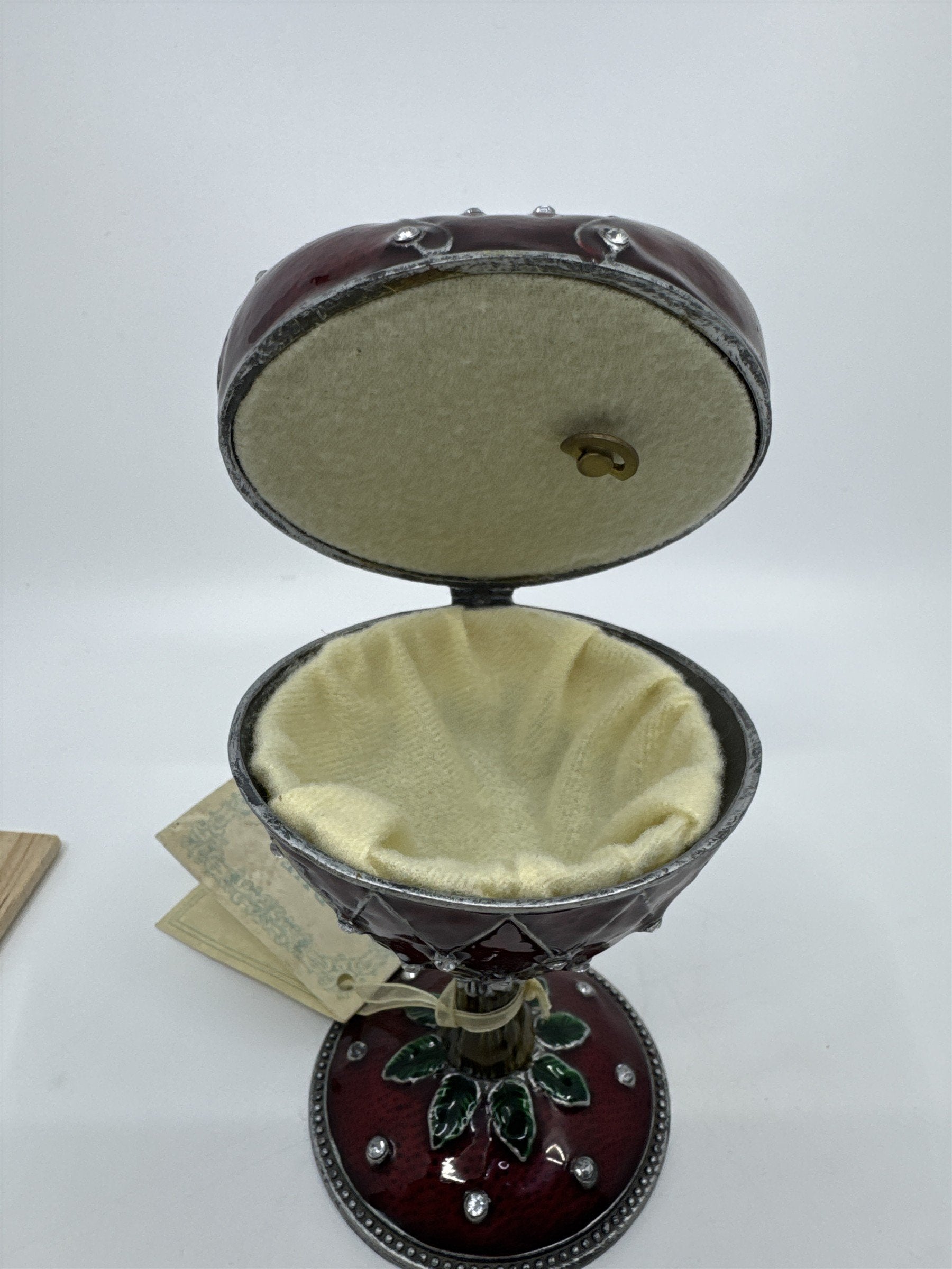 Red Rue Moliere Heart Shaped Music Box W/ Tag Music Box Collection