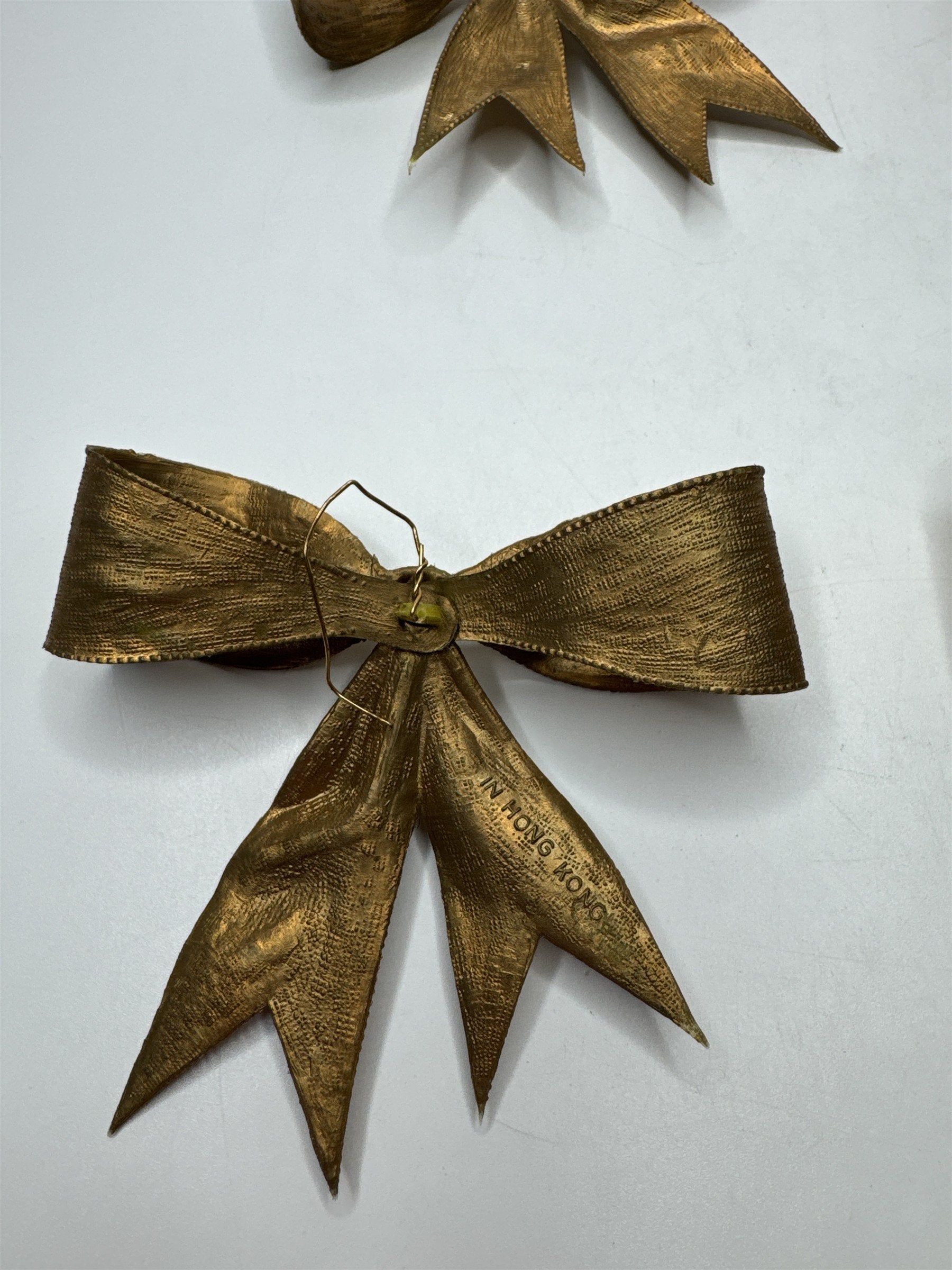 Lot of 6 Vintage Gold Tone Ribbon Christmas Ornaments Hong Kong Collectible