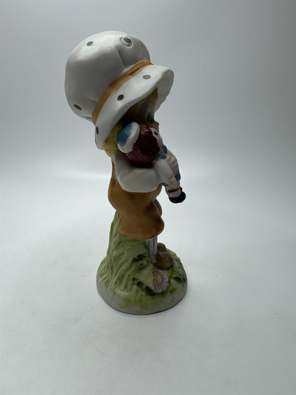 Homco Home Interiors Figurine Girl with Bonnet and Raggedy Ann Doll Flowers
