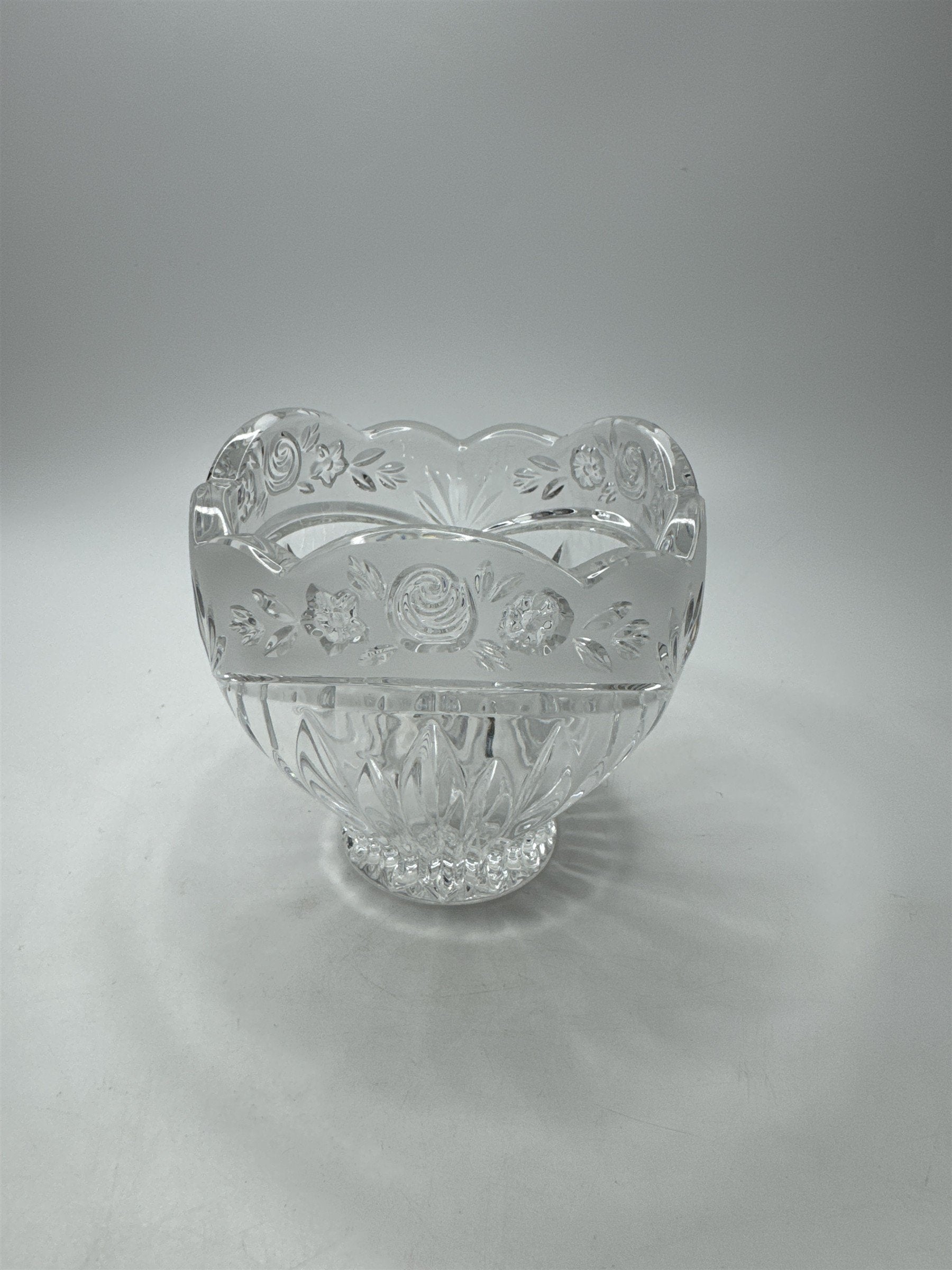 VTG Oneida Southern Garden Crystal Candy Dish Frosted Rose Design