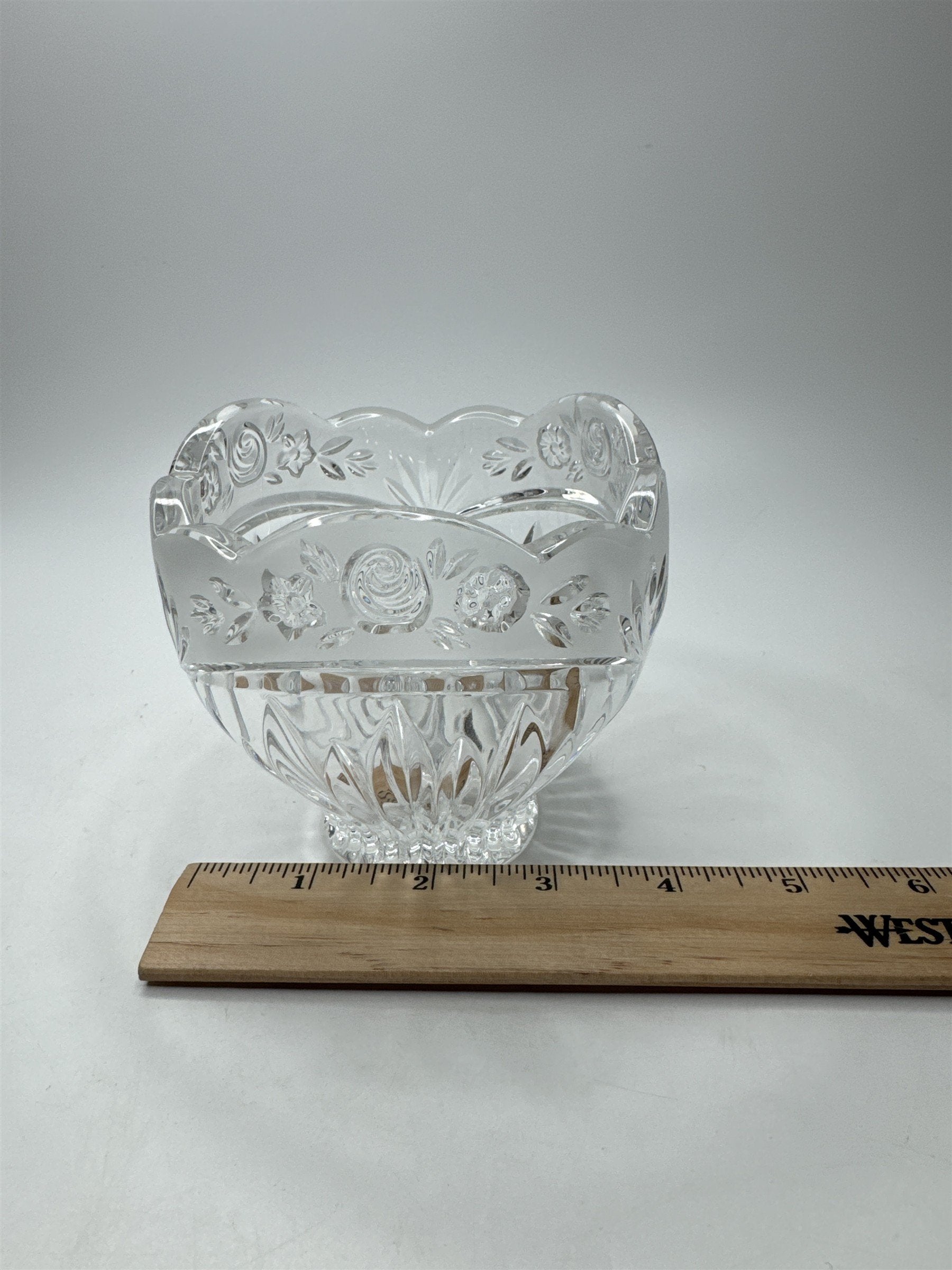VTG Oneida Southern Garden Crystal Candy Dish Frosted Rose Design