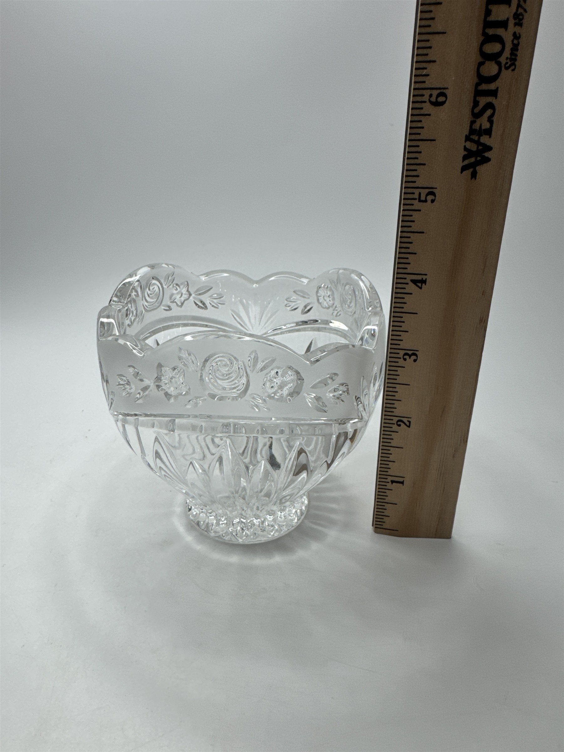 VTG Oneida Southern Garden Crystal Candy Dish Frosted Rose Design