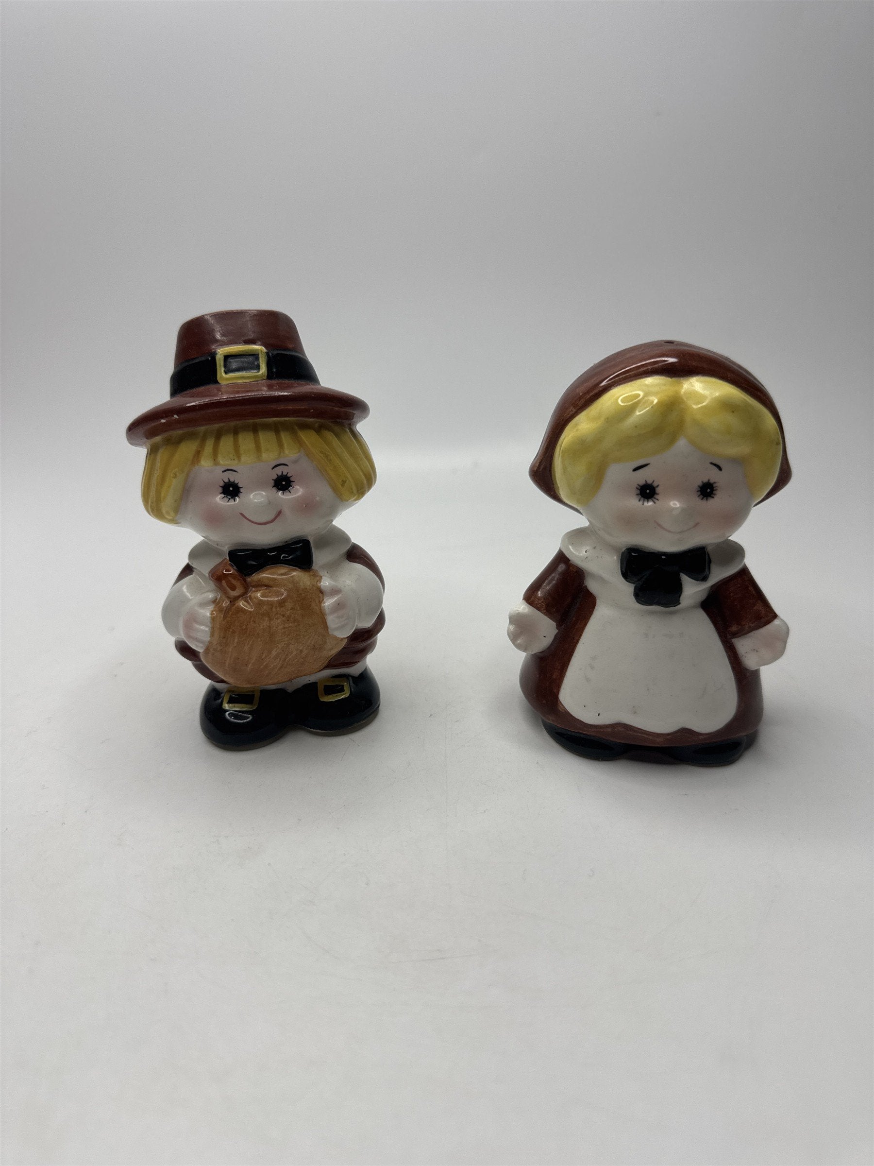 Vintage Enesco Pilgrim Salt & Pepper Shakers Set Thanksgiving Autumn Decor
