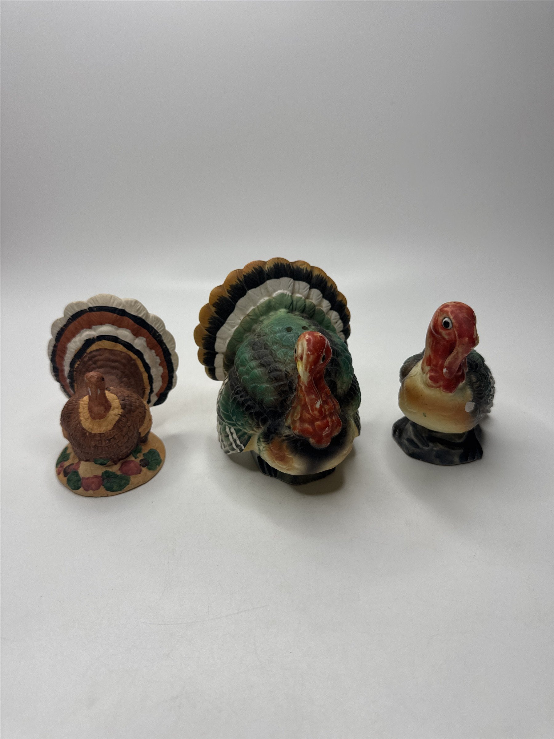 Lot of 3 Vintage Turkey Salt & Pepper Shakers Ceramic Thanksgiving Decor *Chip