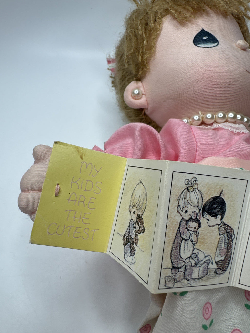 VTG Precious Moments Doll Mom's Photo Album Mother's Day Pearl Earrings Necklace
