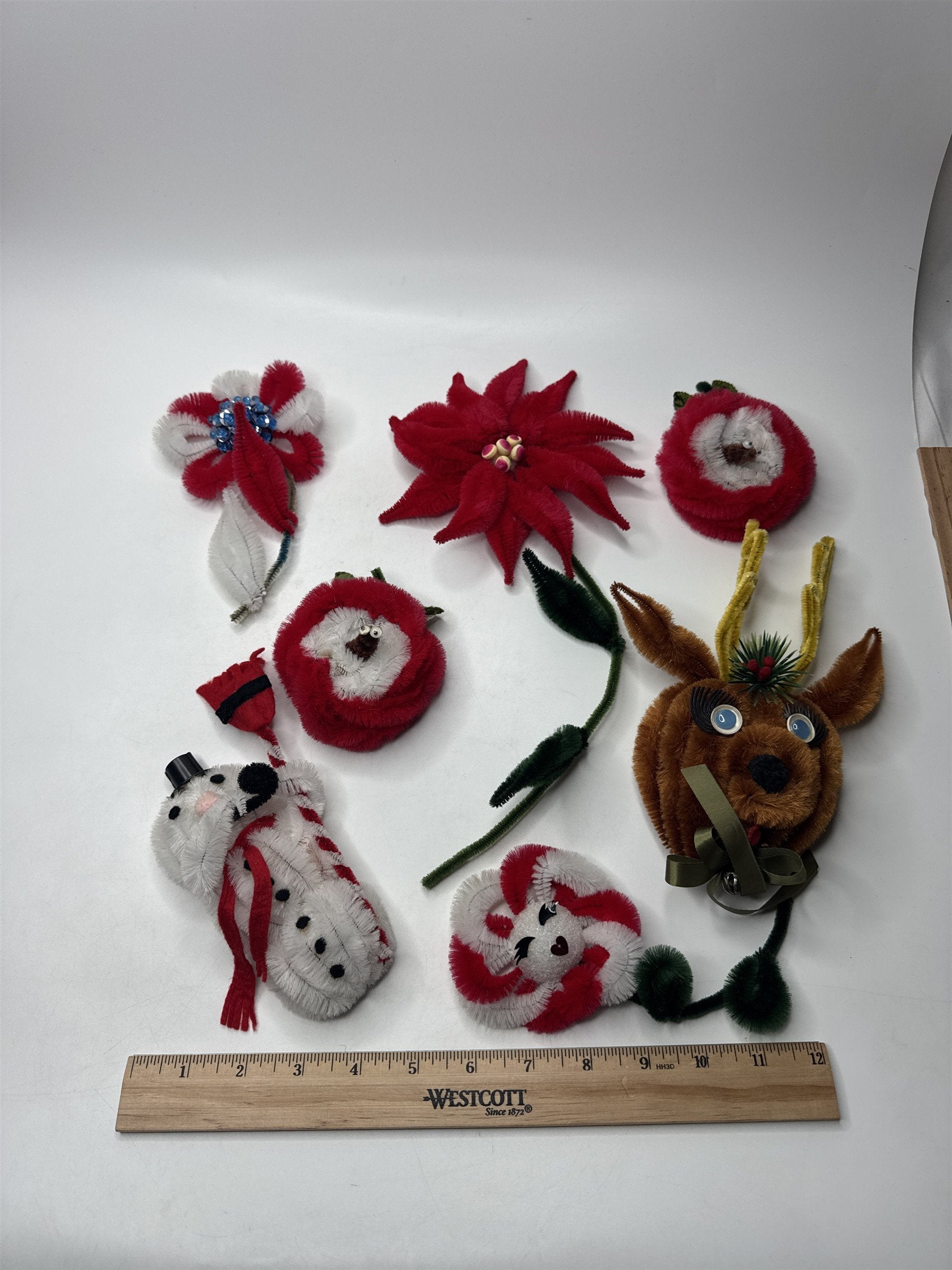 Lot of 7 Handmade Pipe Cleaner Magnet Christmas Figures Craft Vintage Lot