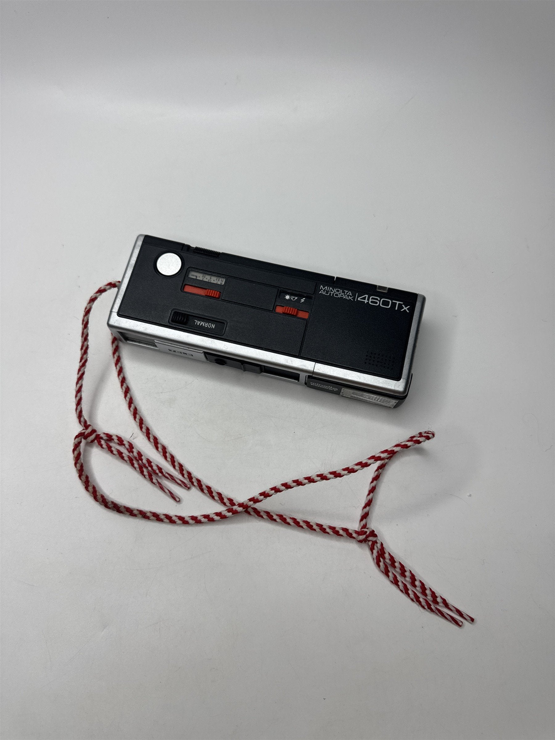 Vintage Minolta Autopak 460Tx Pocket Camera 110 Film Point & Shoot Collectible