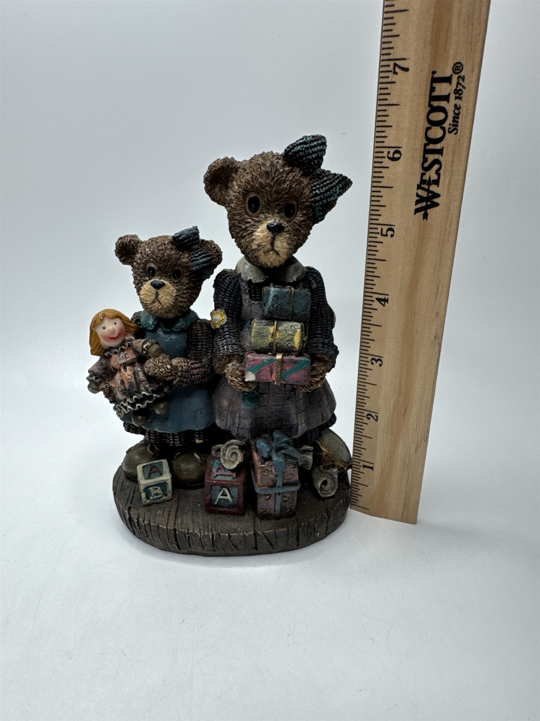 Vintage Bears Figurine Christmas Holiday Presents Doll Toy Statue Decor