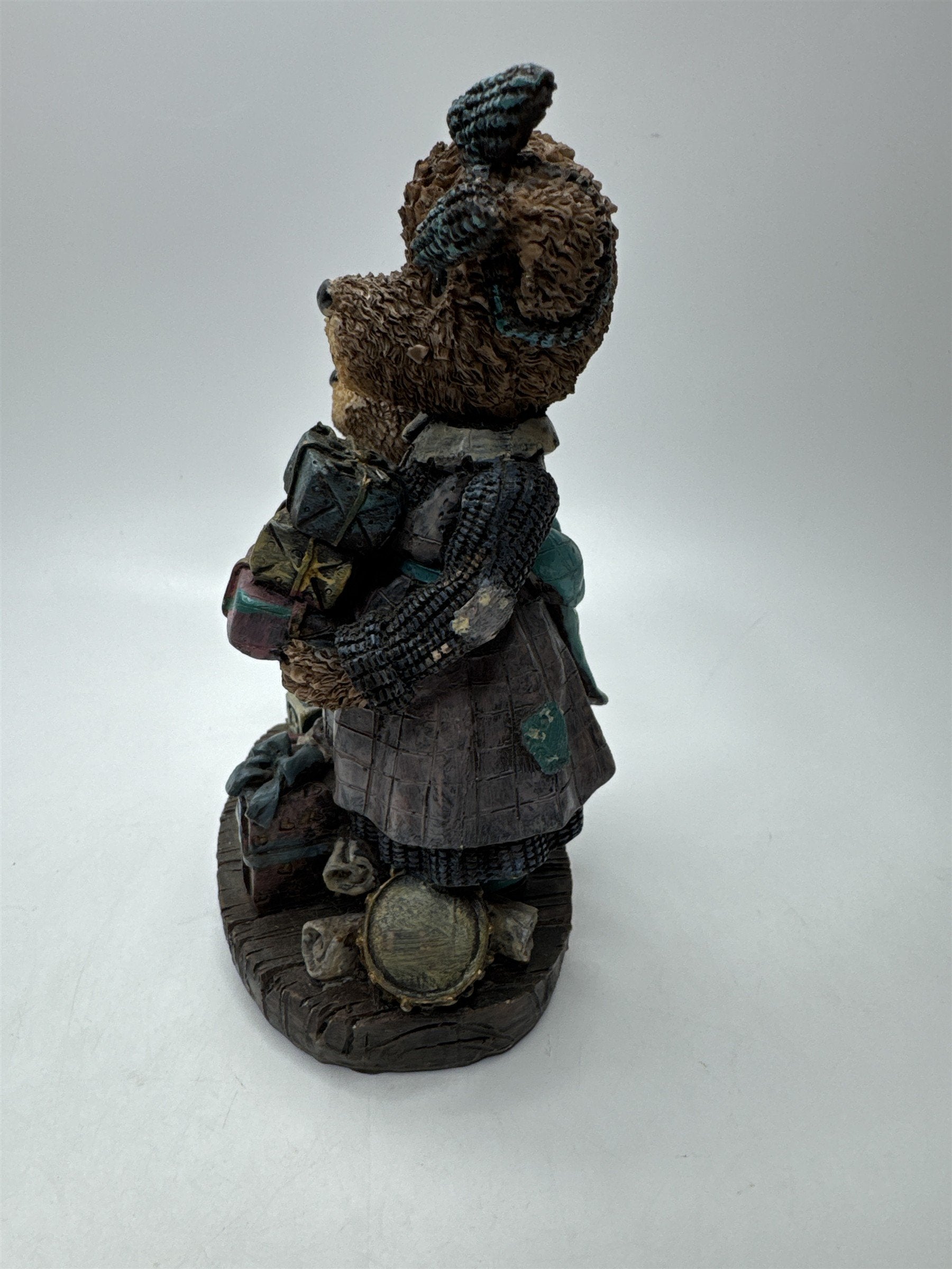 Vintage Bears Figurine Christmas Holiday Presents Doll Toy Statue Decor