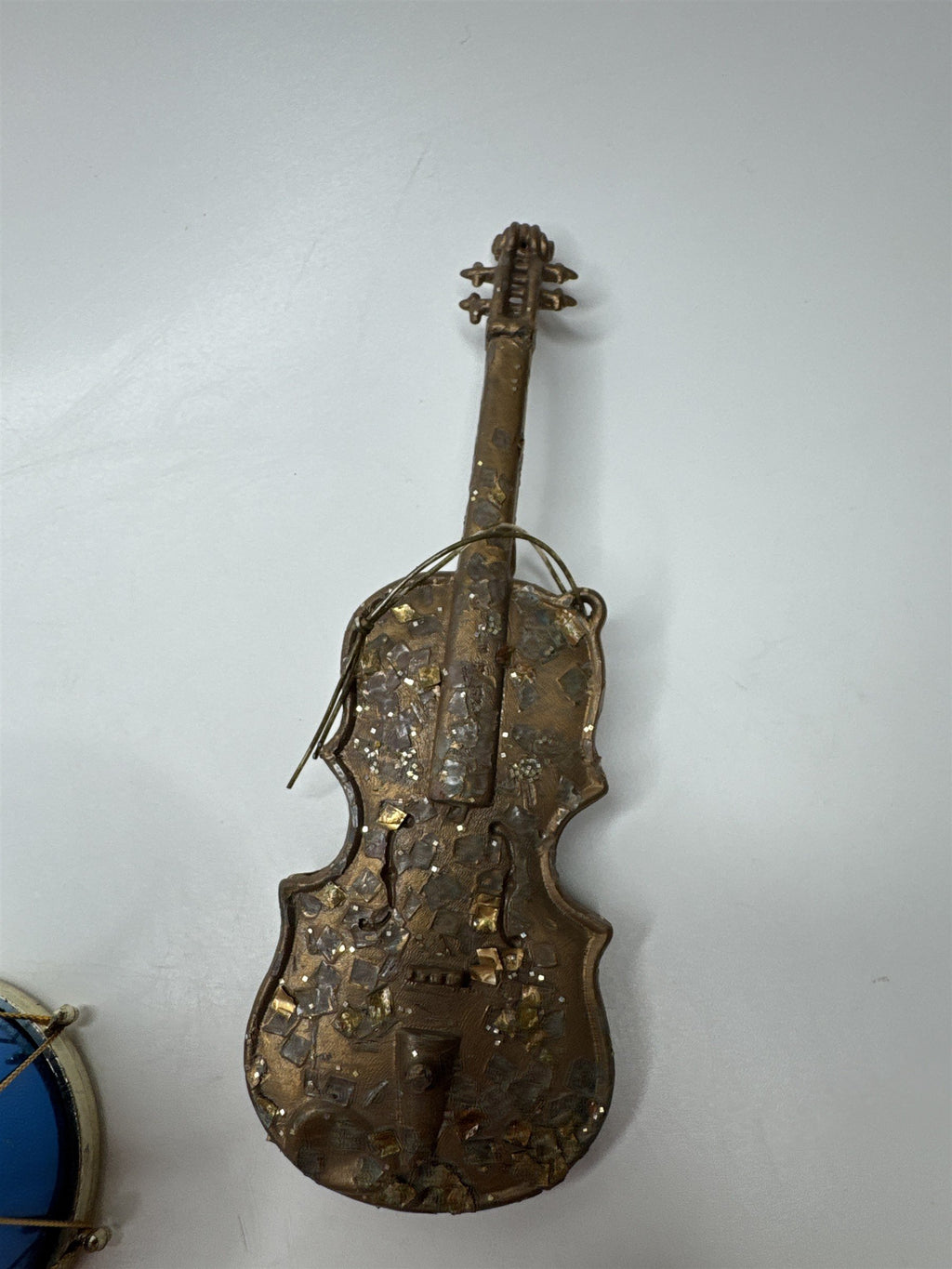 Vintage Hong Kong Drum Violin Musical Instrument Ornaments Christmas Plastic Kit