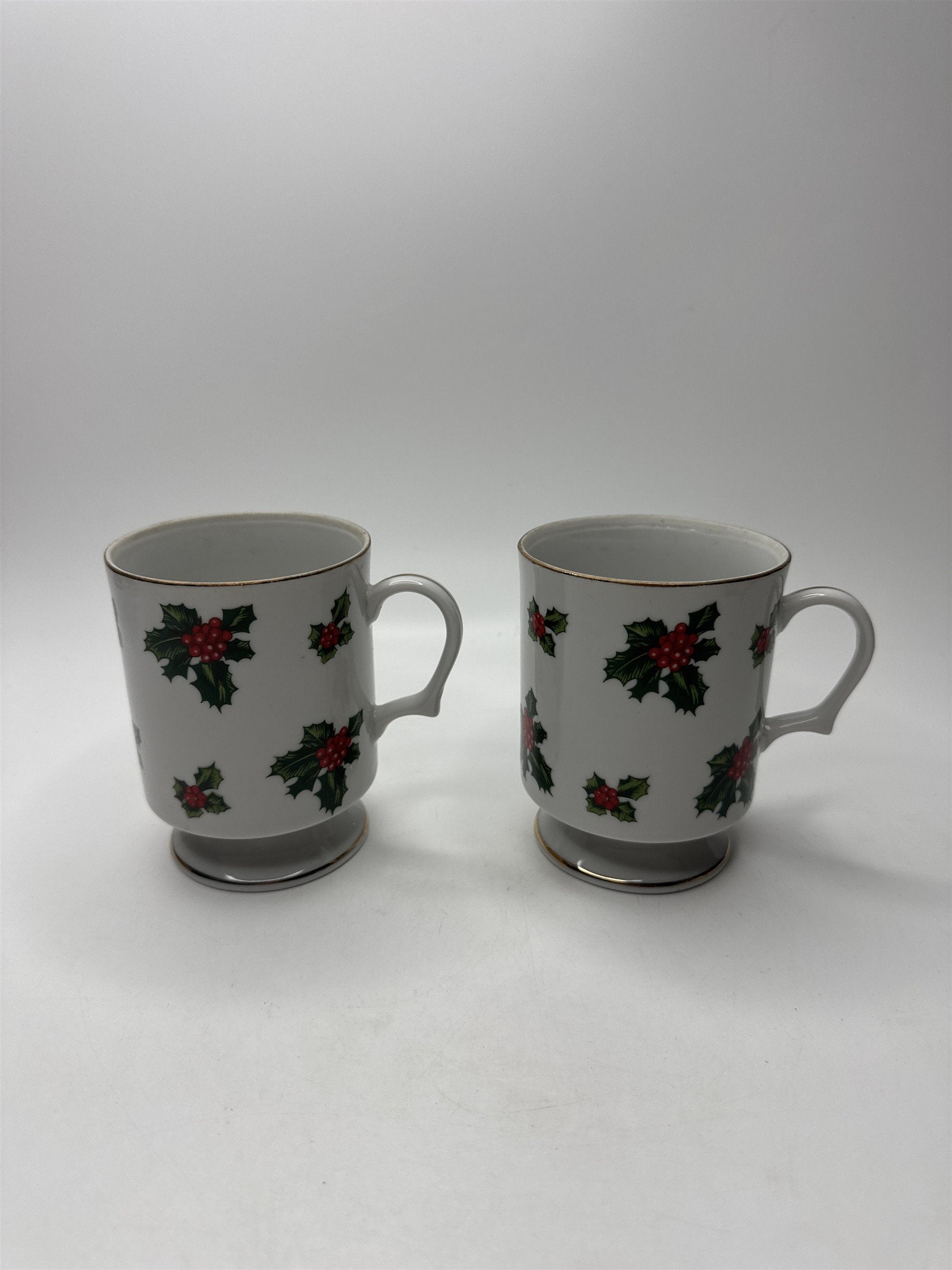 Vintage Lefton Japan Set 2 Holly Berry Mugs Footed Gold Trim Christmas
