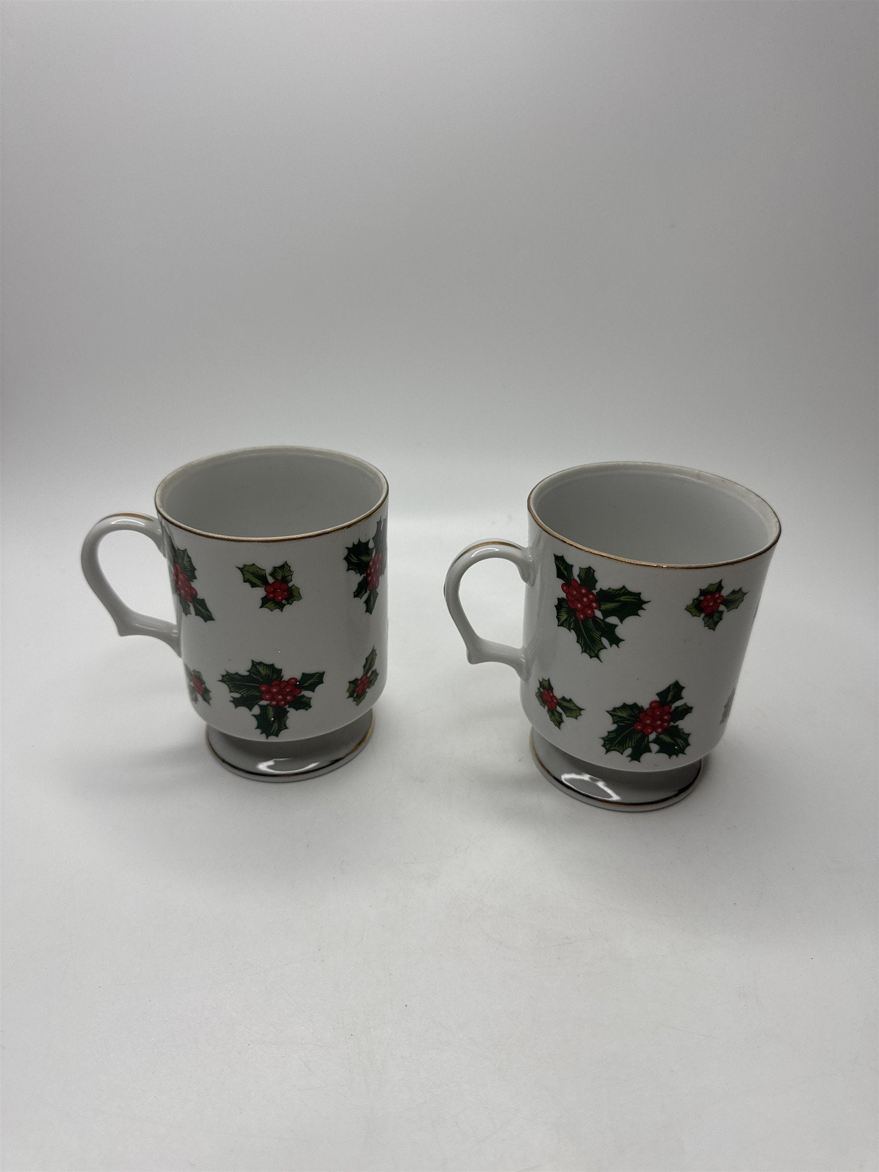 Vintage Lefton Japan Set 2 Holly Berry Mugs Footed Gold Trim Christmas