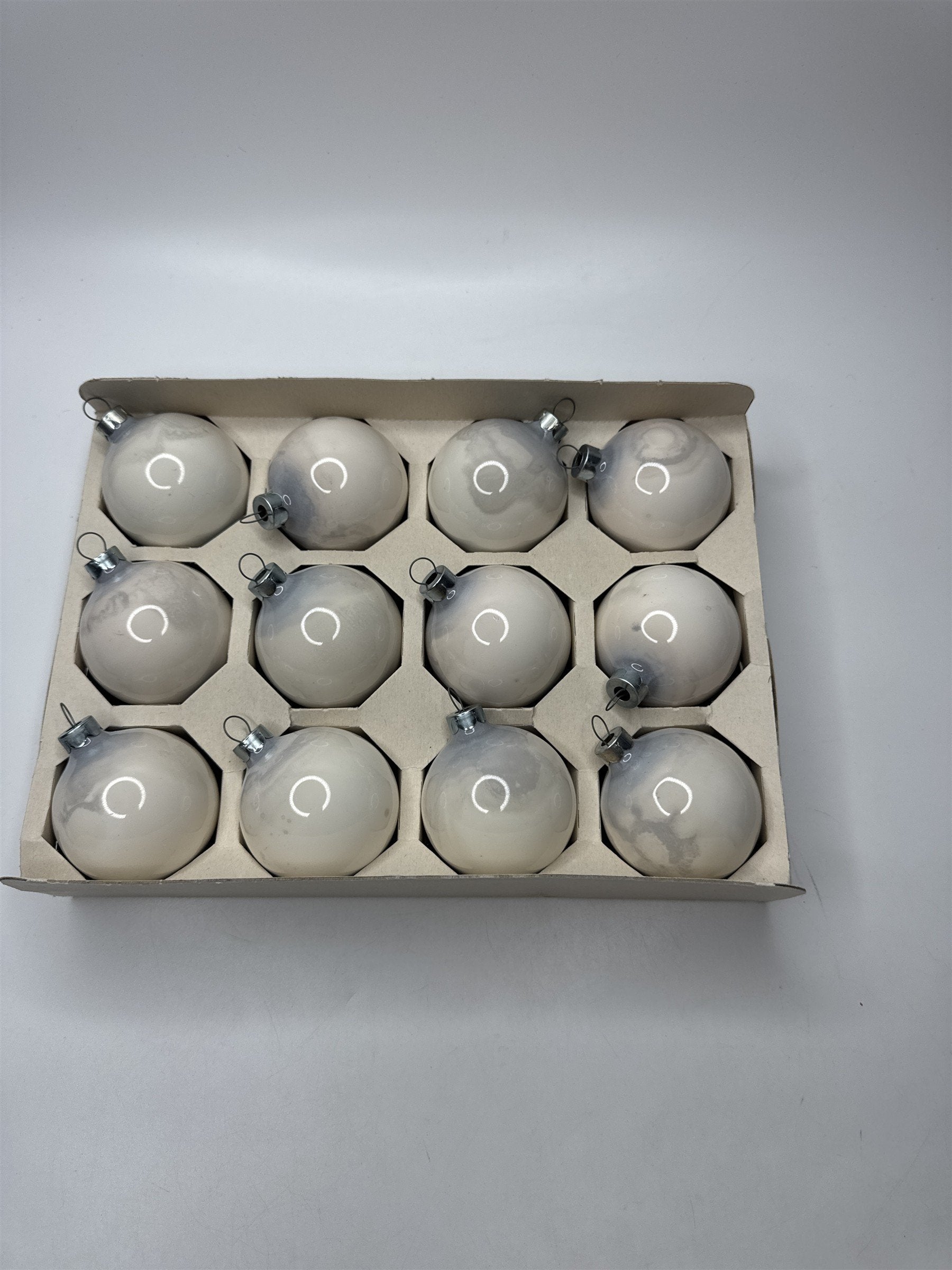 Vintage Coby Set 12 White & Gray Marbled Glass Circle Ornaments USA Box