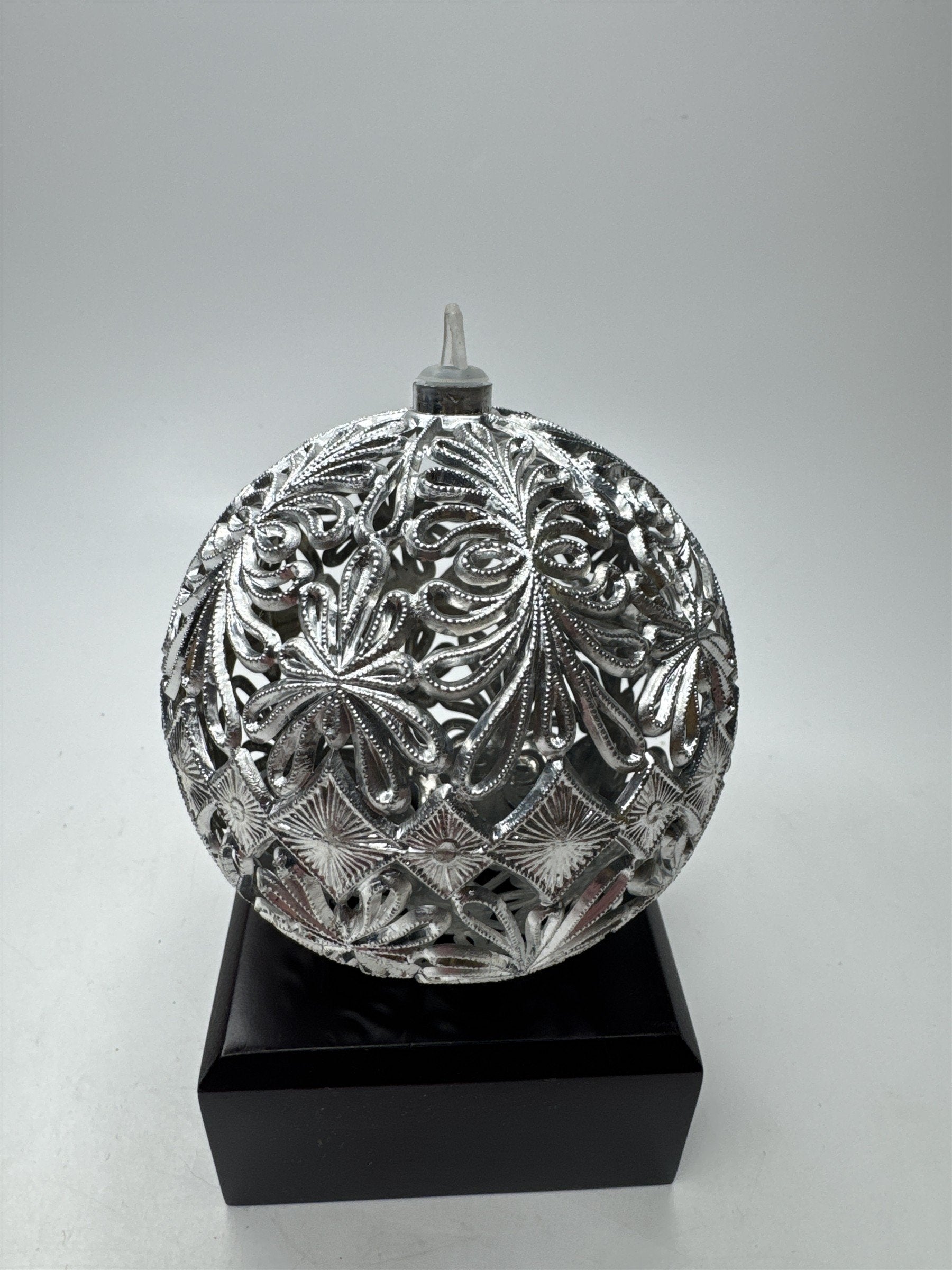 Vintage Silver Plastic Ornament Filigree Lace Embossed 3D Ball Christmas Decor