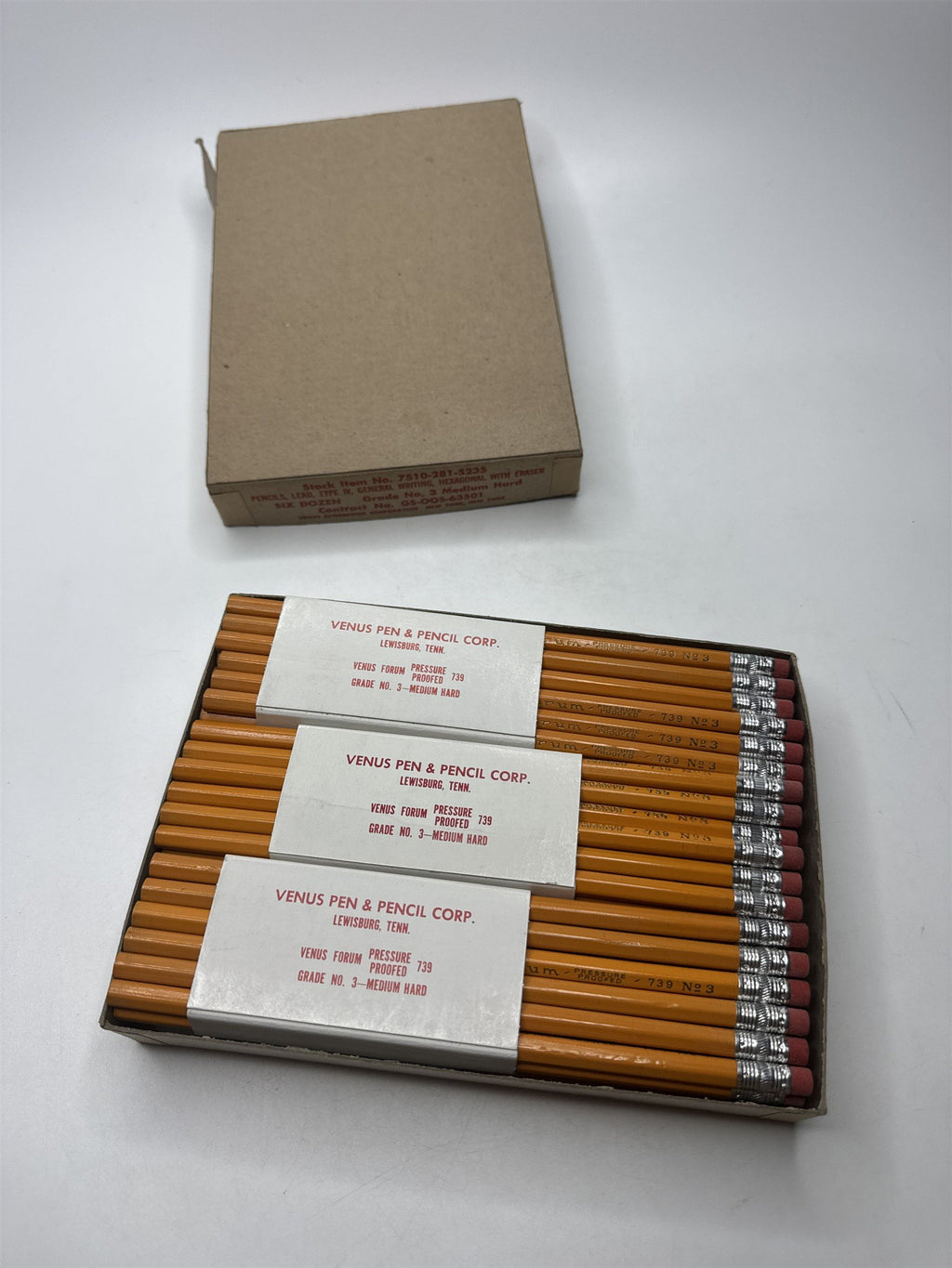 Vintage Venus Forum No 3 Medium Hard Pencils 72 NOS Pressure Proofed