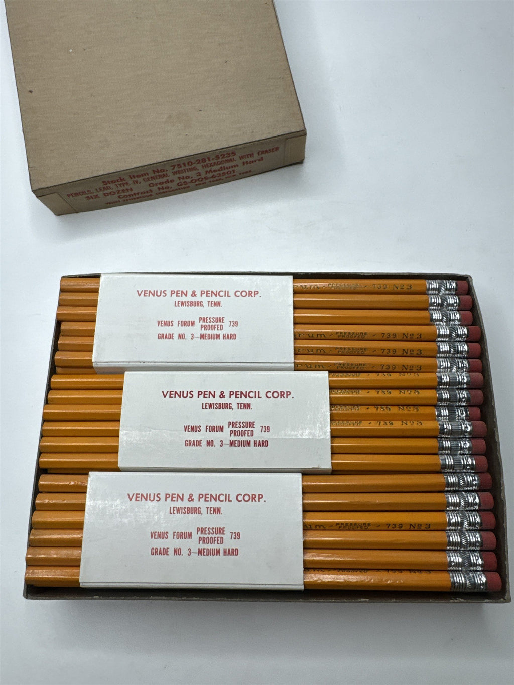 Vintage Venus Forum No 3 Medium Hard Pencils 72 NOS Pressure Proofed