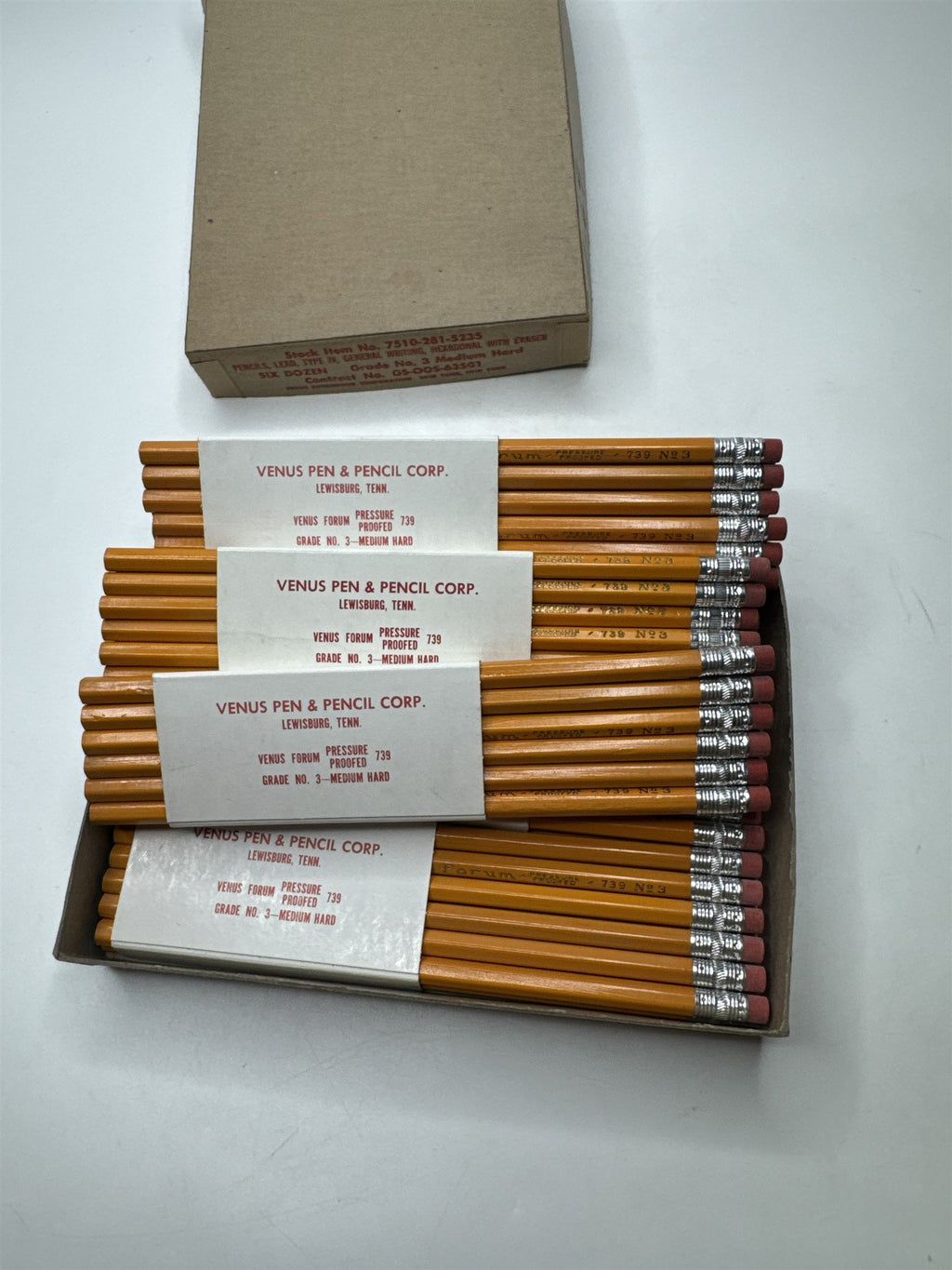 Vintage Venus Forum No 3 Medium Hard Pencils 72 NOS Pressure Proofed