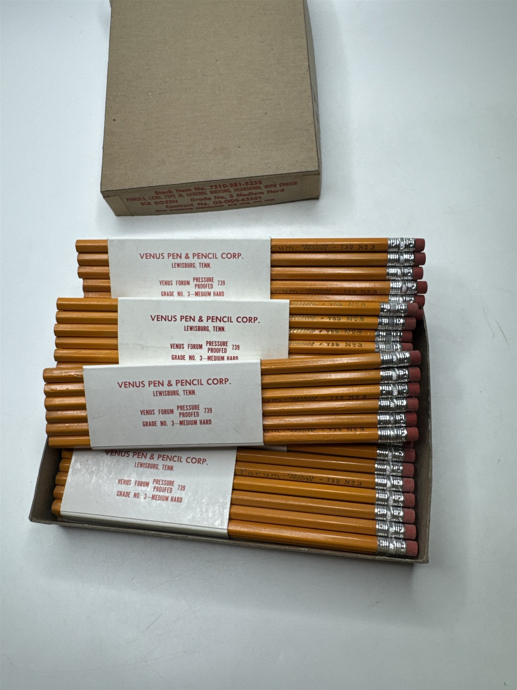 Vintage Venus Forum No 3 Medium Hard Pencils 72 NOS Pressure Proofed