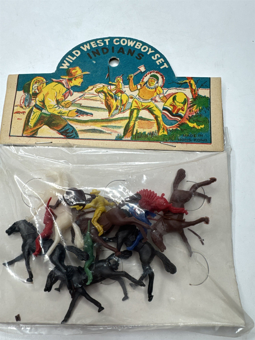 Vintage Hong Kong Wild West Cowboy Indians Plastic Figures Set On Card NOS