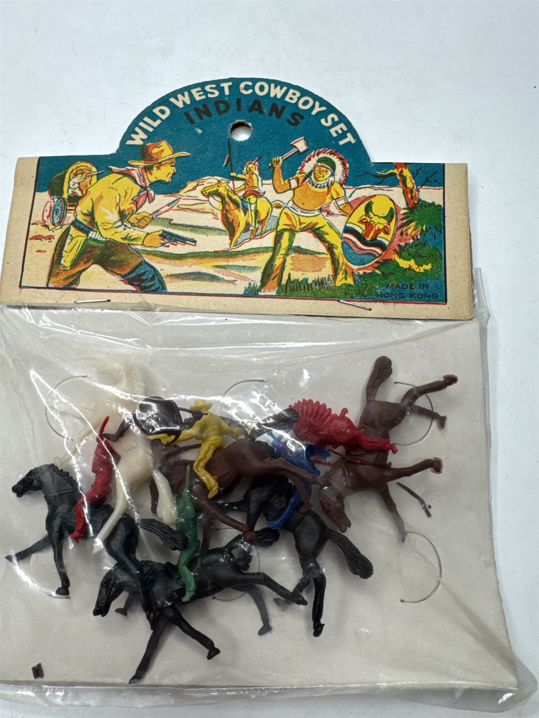 Vintage Hong Kong Wild West Cowboy Indians Plastic Figures Set On Card NOS
