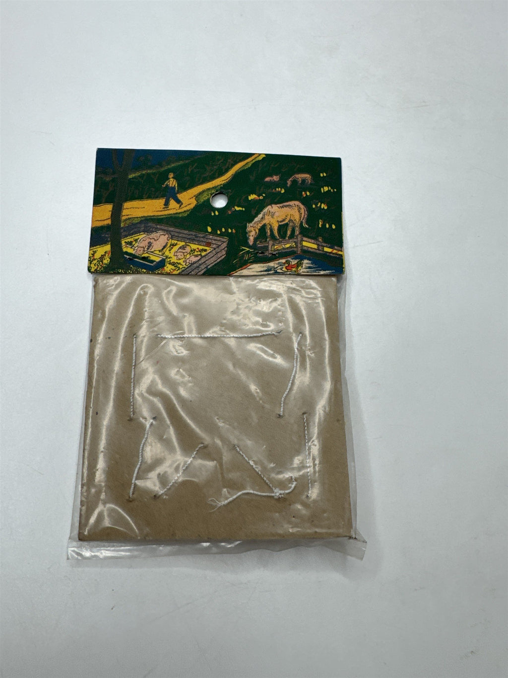 Vintage Elvin Hand Painted Farm Set Plastic Figures Hong Kong On Card NOS