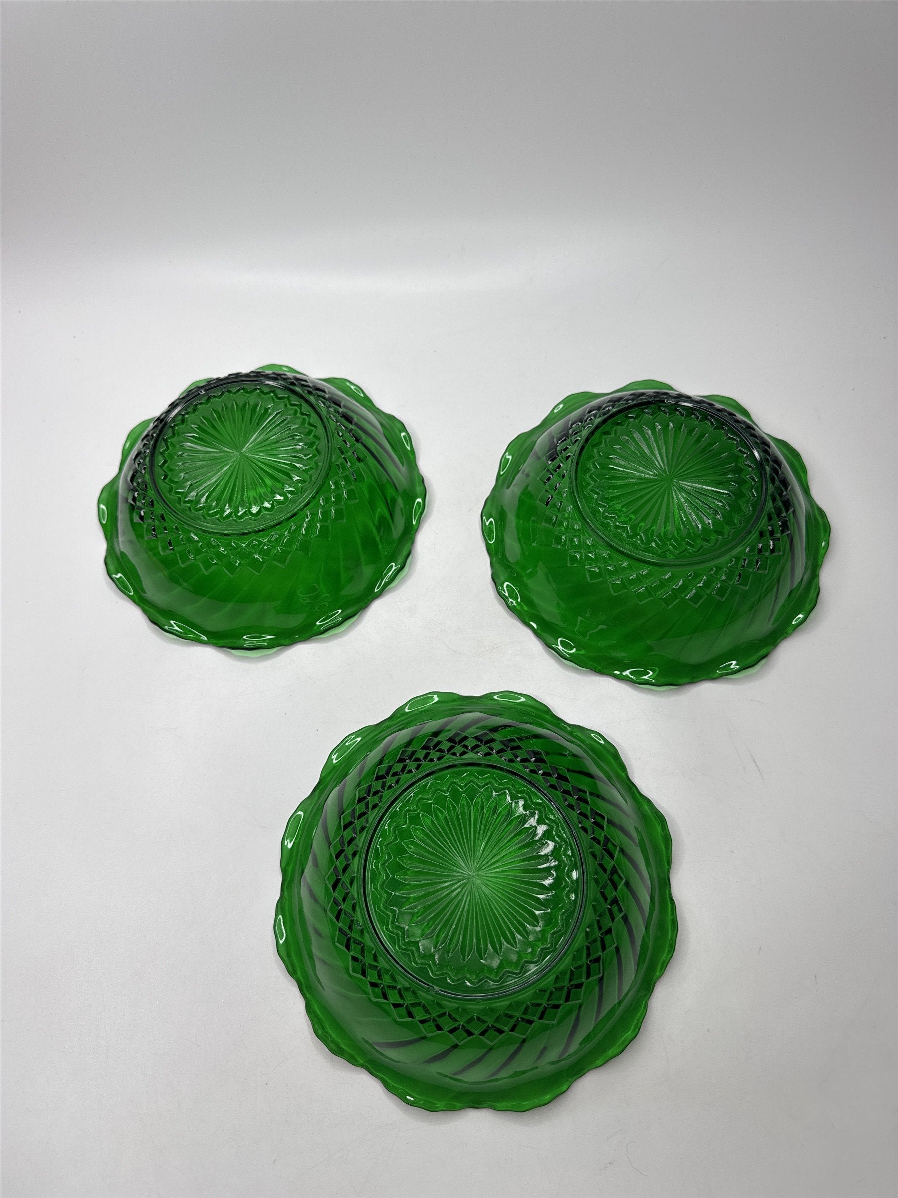 Lot 3 Anchor Hocking Depression Glass Swirl Emerald Green Ruffled Edge Bowls