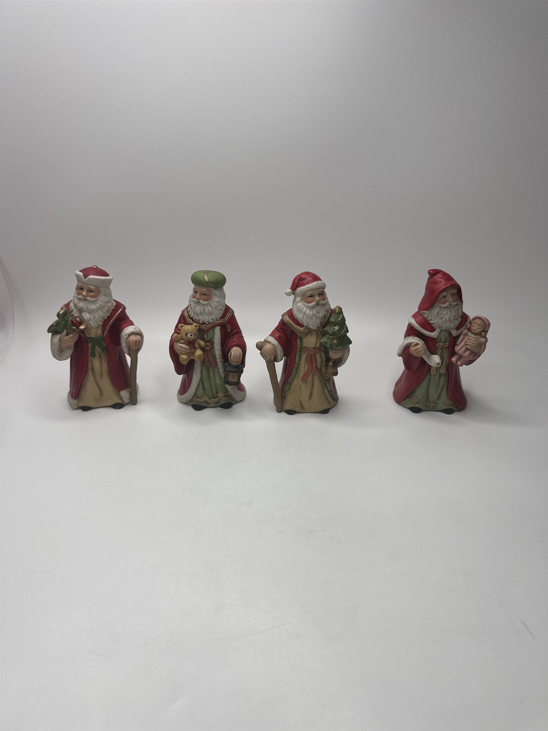 SET of 4 HOMCO Santa Claus Figurines Christmas Decor Ceramic Vintage 5610