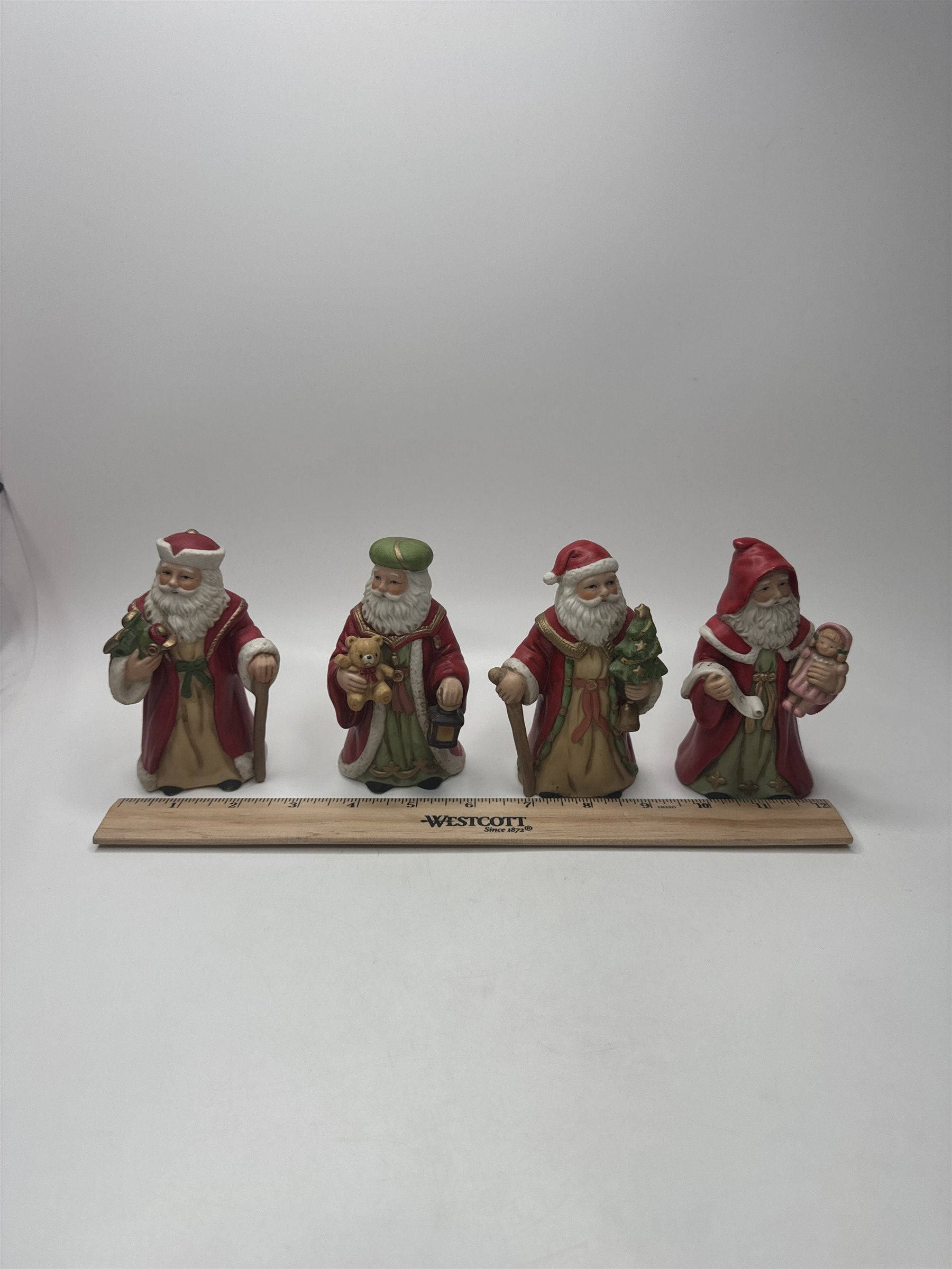 SET of 4 HOMCO Santa Claus Figurines Christmas Decor Ceramic Vintage 5610