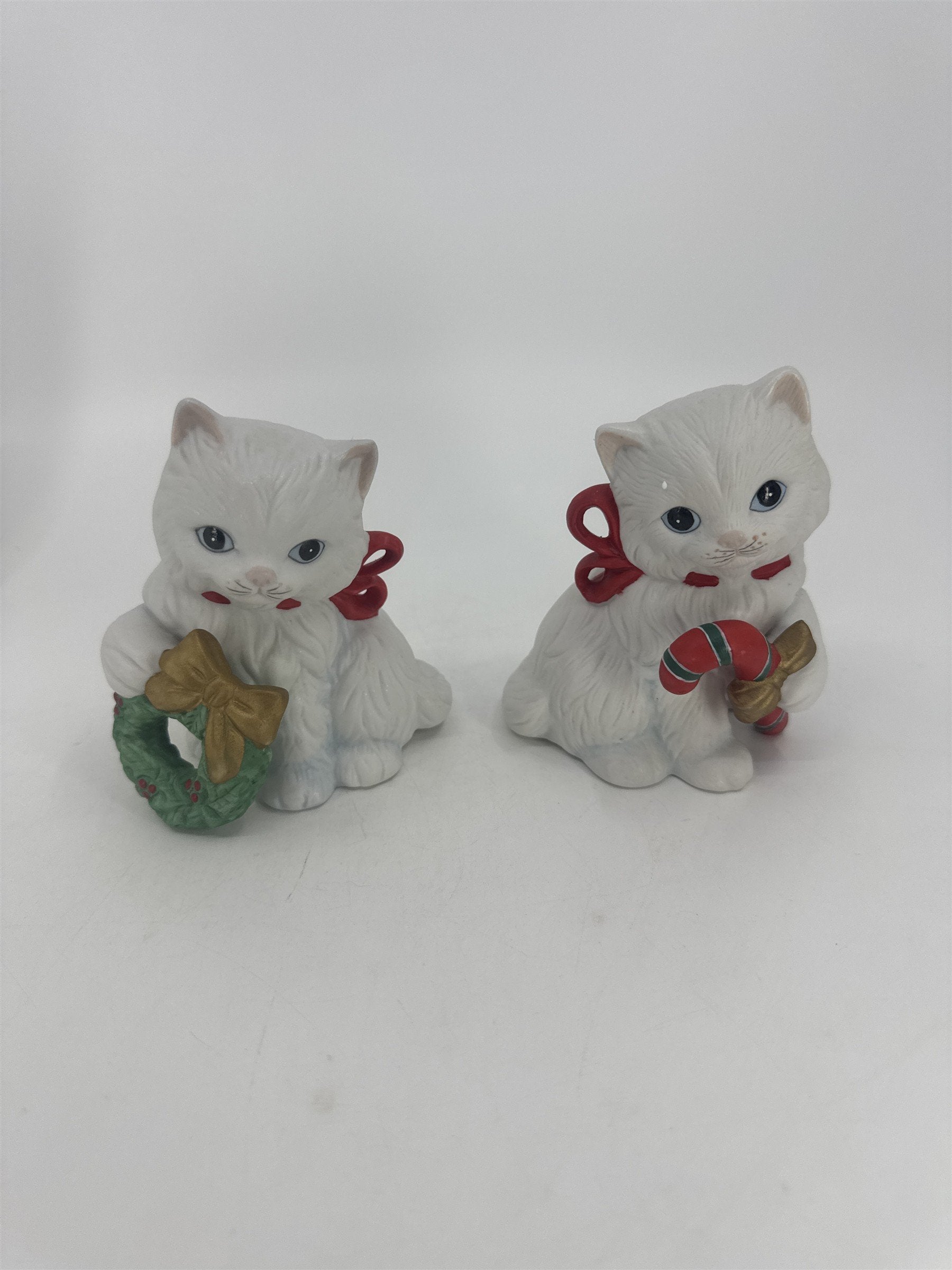 Vintage Homco Holiday/Christmas White Kitten Figurines W/ Wreath And Candy Cane