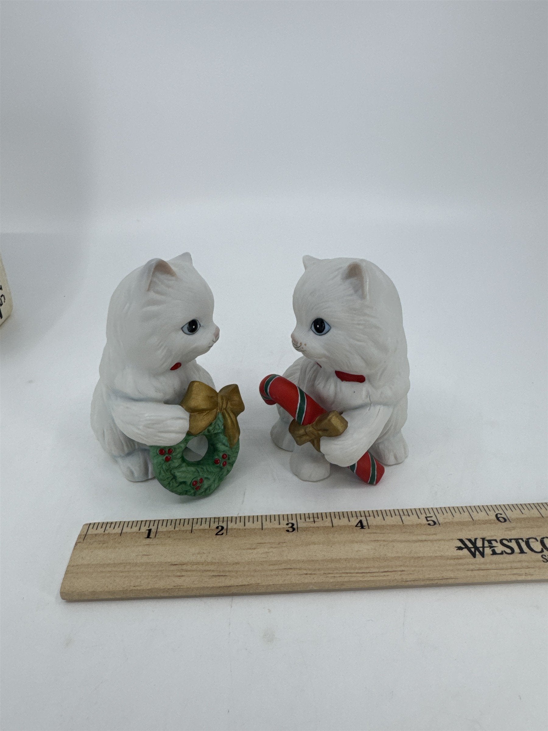 Vintage Homco Holiday/Christmas White Kitten Figurines W/ Wreath And Candy Cane