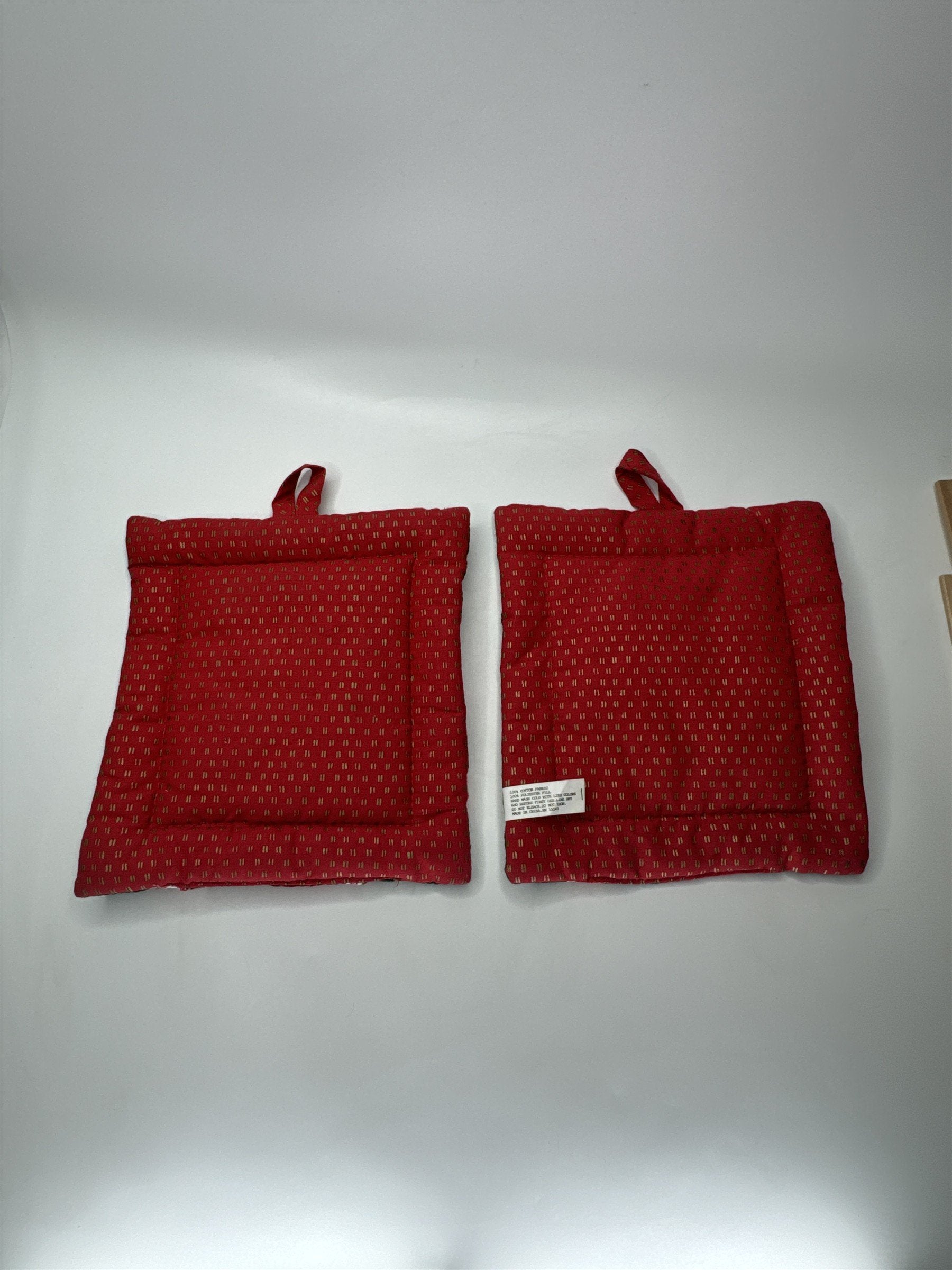 Quilted Poinsettia Potholders Set 2 Christmas Holiday Kitchen Decor Red Green