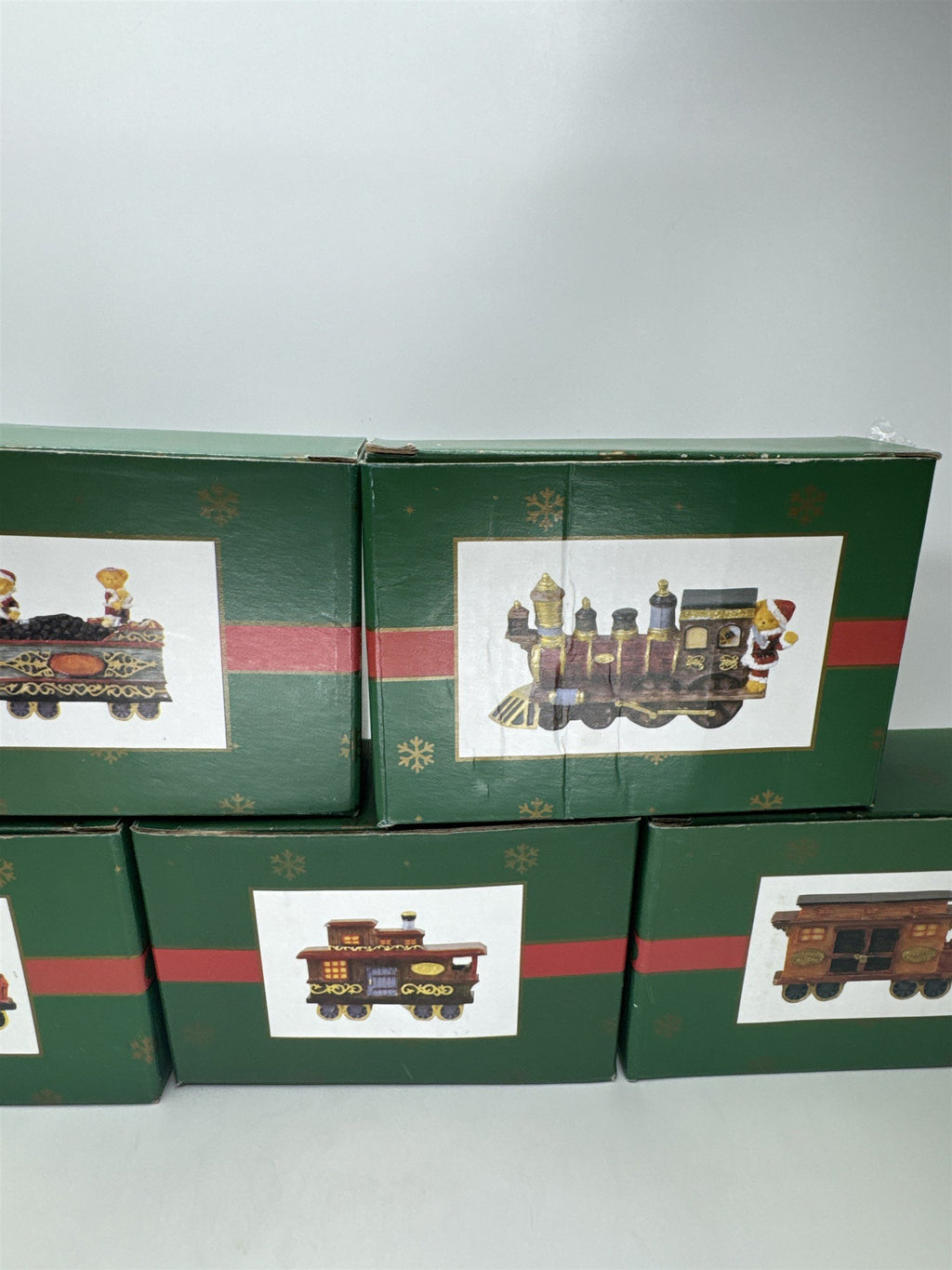 Cedar Creek Christmas Train Figurine Set 5pc Holiday Display Decor NEW