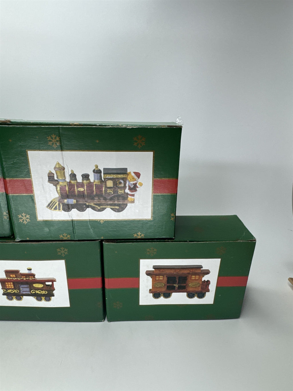 Cedar Creek Christmas Train Figurine Set 5pc Holiday Display Decor NEW